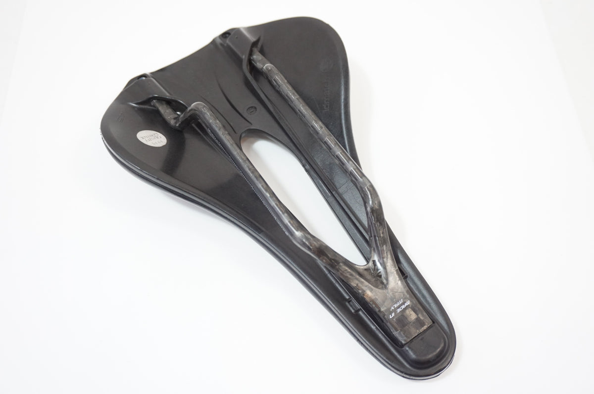 SELLE ITALIA 「セライタリア」 BOOST NOVUS EVO サドル / 世田谷店