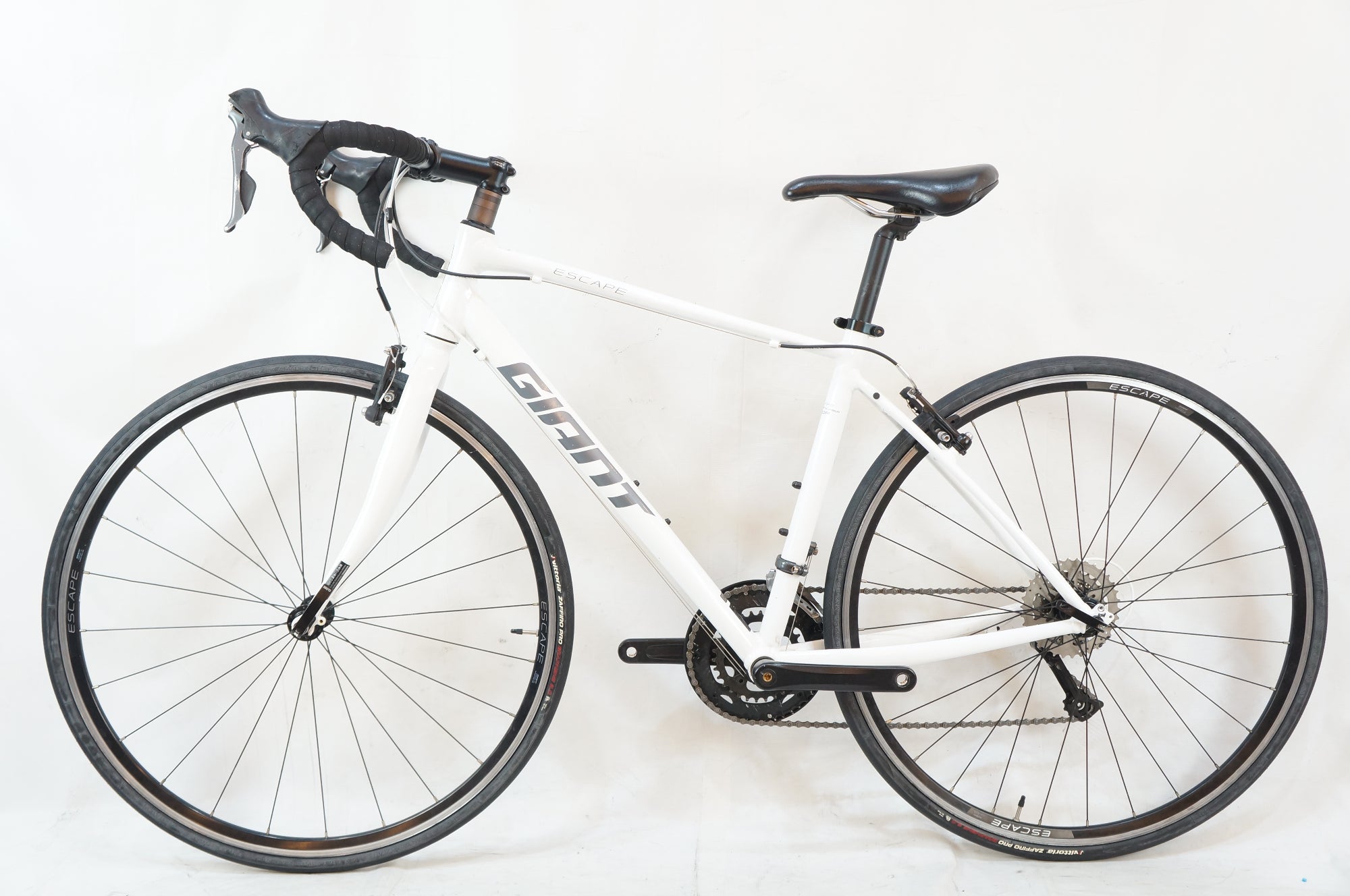 GIANT 「ジャイアント」 ESCAPE R DROP 2024年モデル ロードバイク / バイチャリ浦和ベース