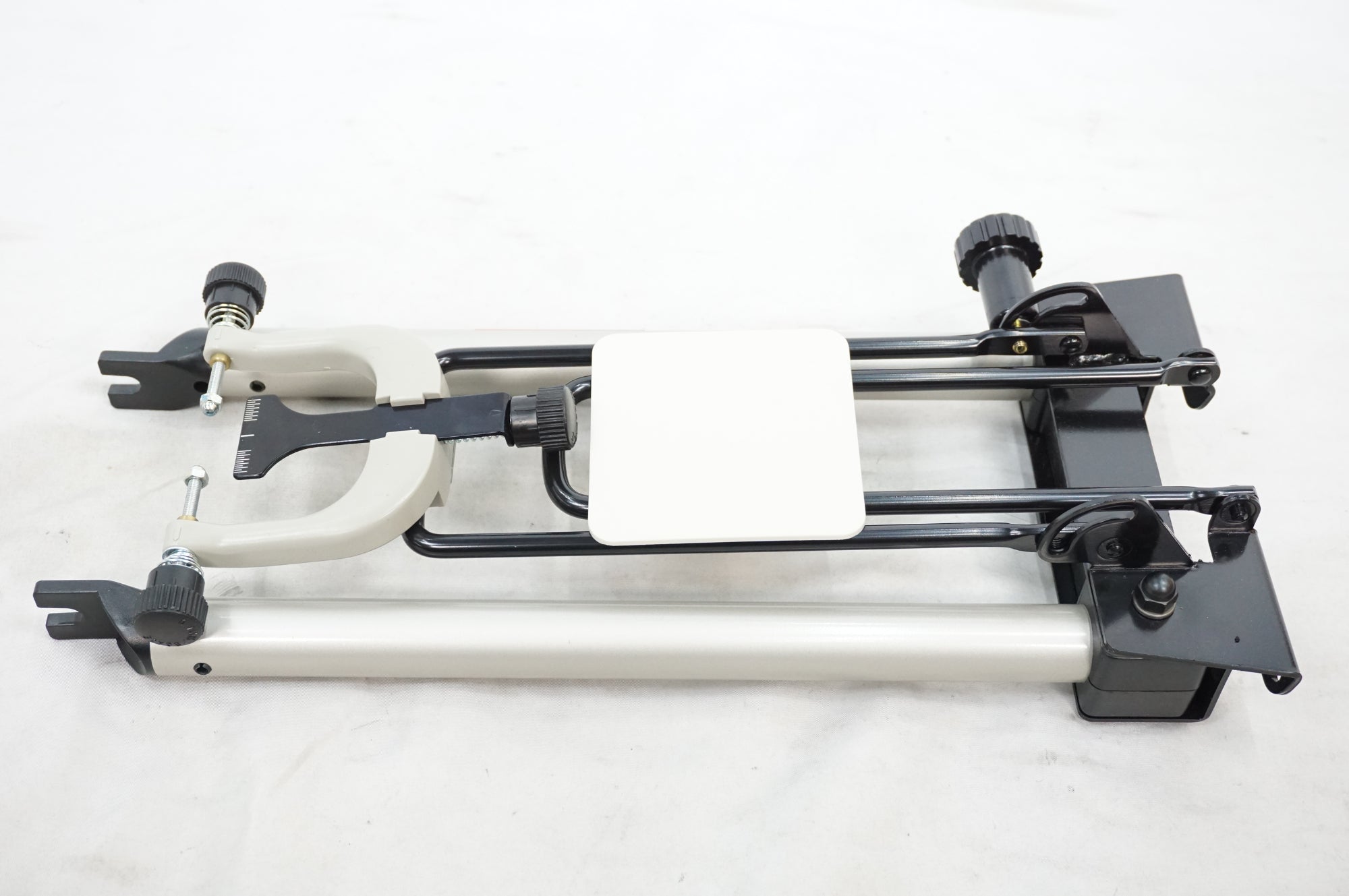 MINOURA 「ミノウラ」 WORKMANPRO 振れ取り台 / 川越店