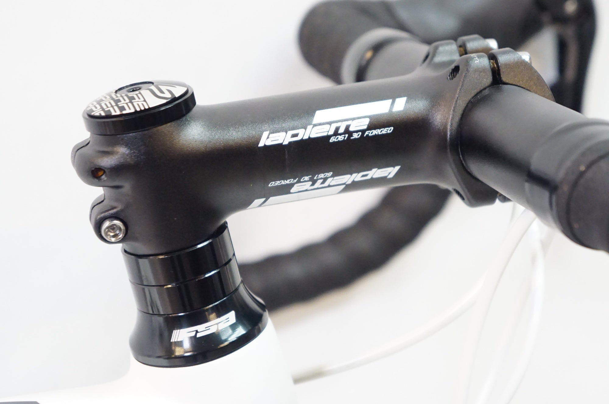 LAPIERRE 「ラピエール」 SENSIUM 300 CP 2016年モデル ロードバイク / 熊谷本店
