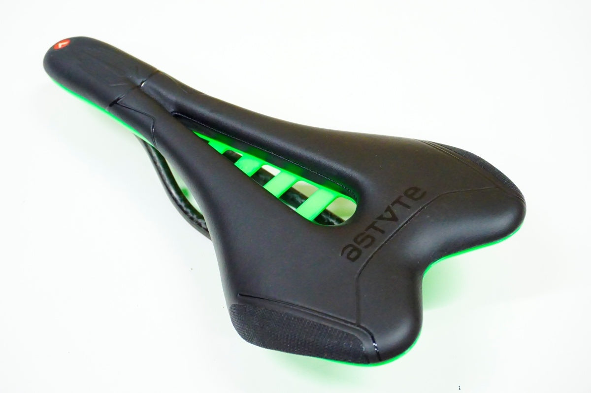 ASTUTE 「アスチュート」 SKYLITE VT CARBON NIO サドル / 名古屋大須店