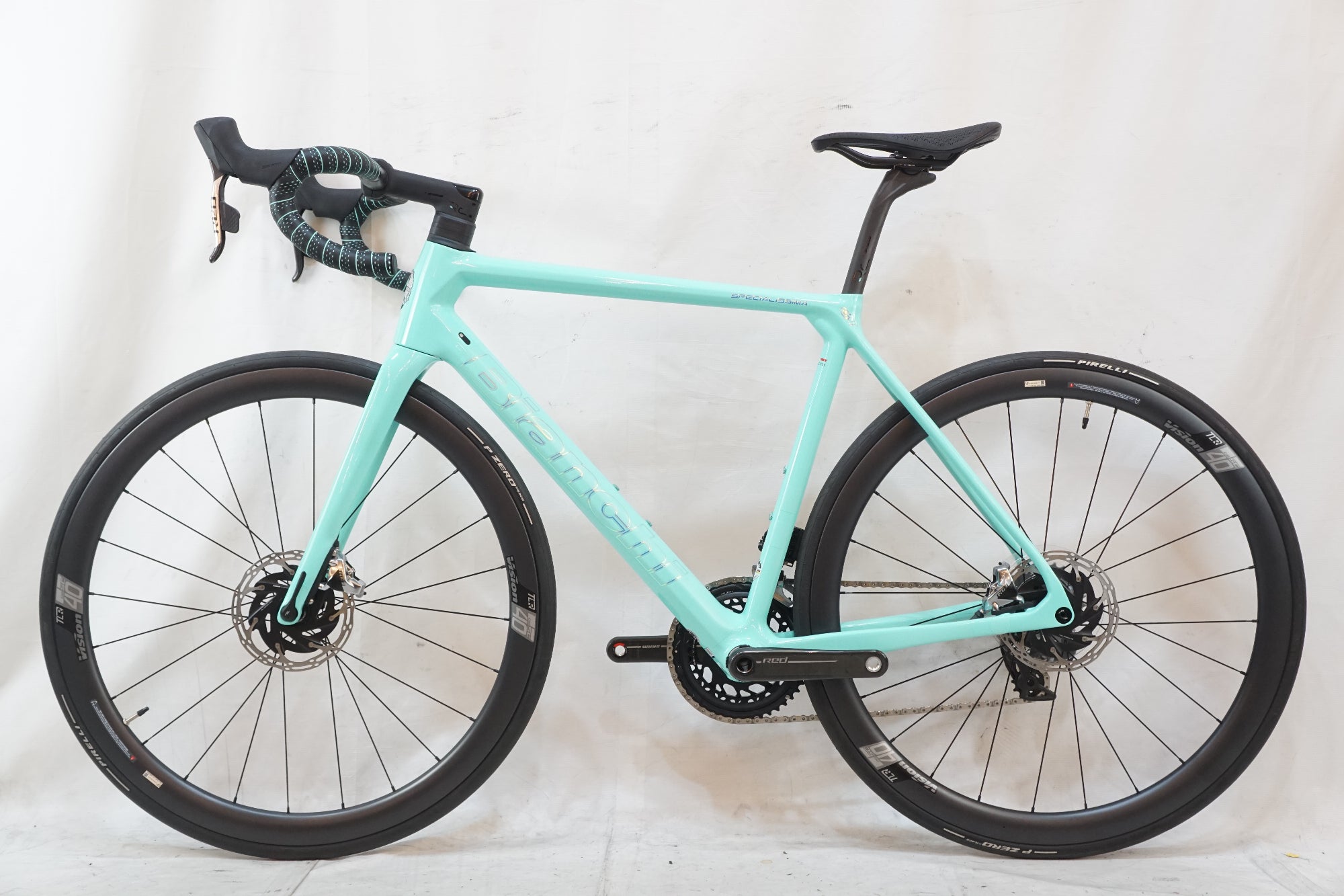 BIANCHI 「ビアンキ」 SPECIALISSIMA DISC 2022年モデル ロードバイク / バイチャリ浦和ベース