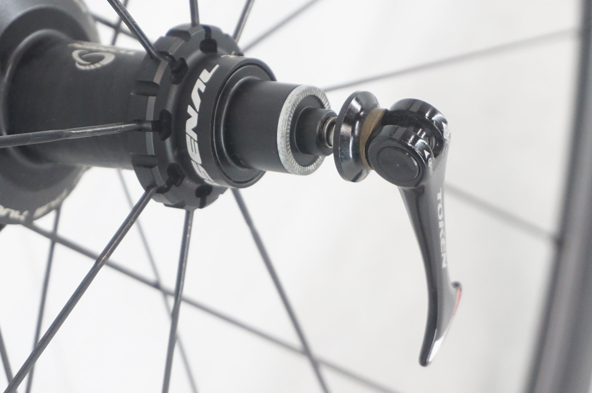 TOKEN 「トーケン」 T28 カーボン TU ホイールセット / 阪急塚口店