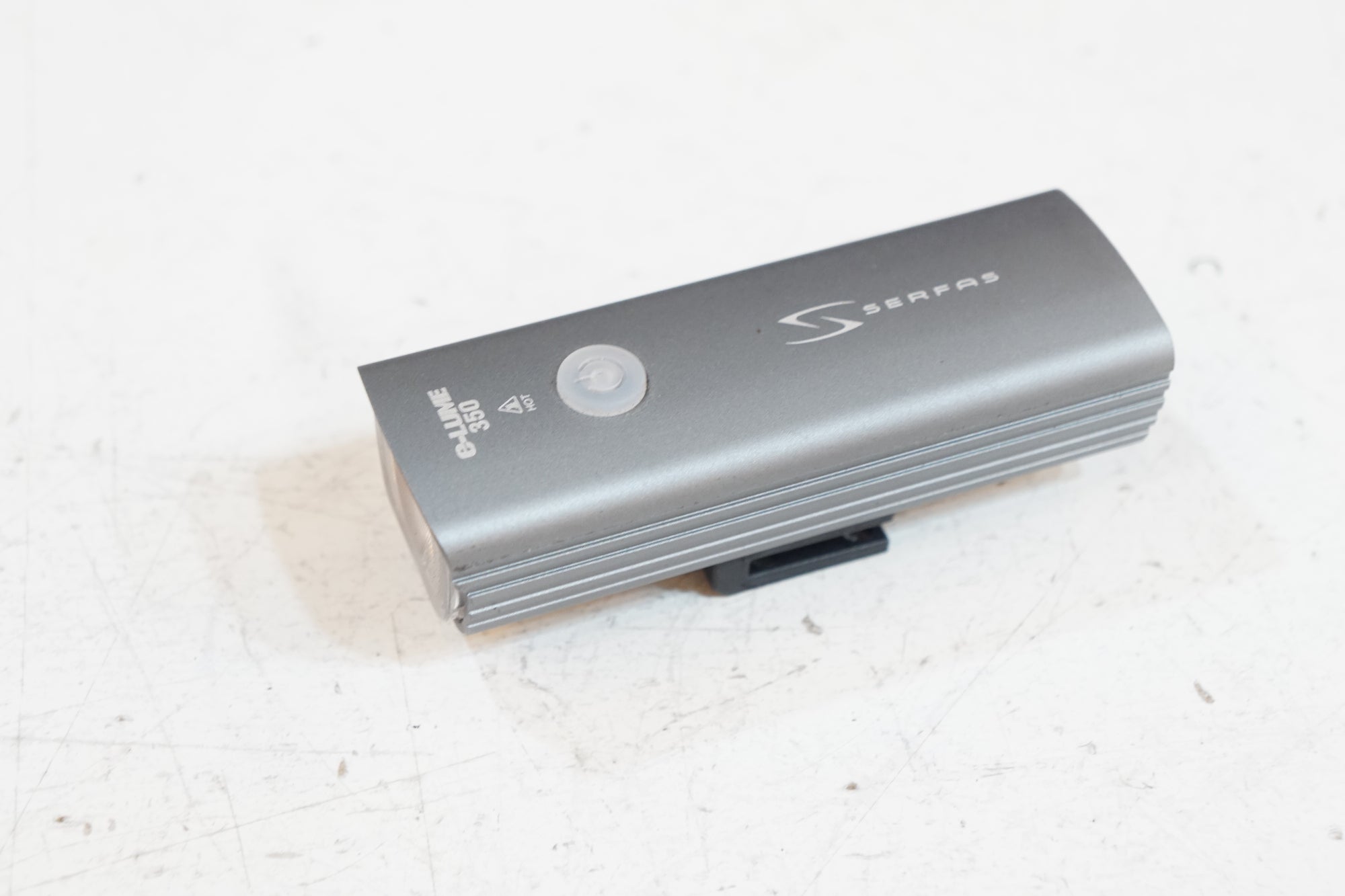 SERFAS 「サーファス」 E-LUME 350 フロントライト / バイチャリ浦和ベース