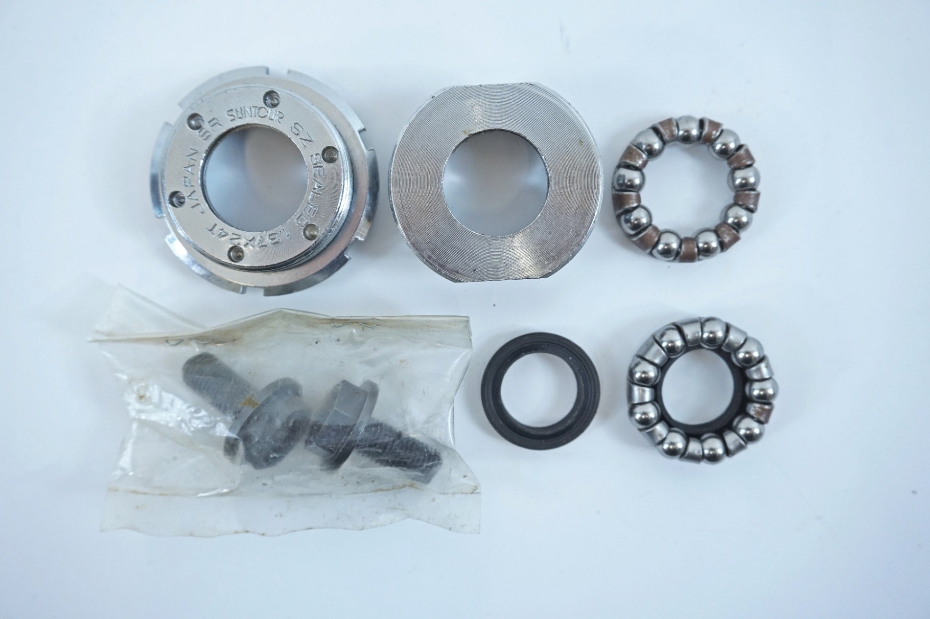 SUNTOUR 「サンツアー」 SL BB-SL00-E ボトムブラケット / 有明