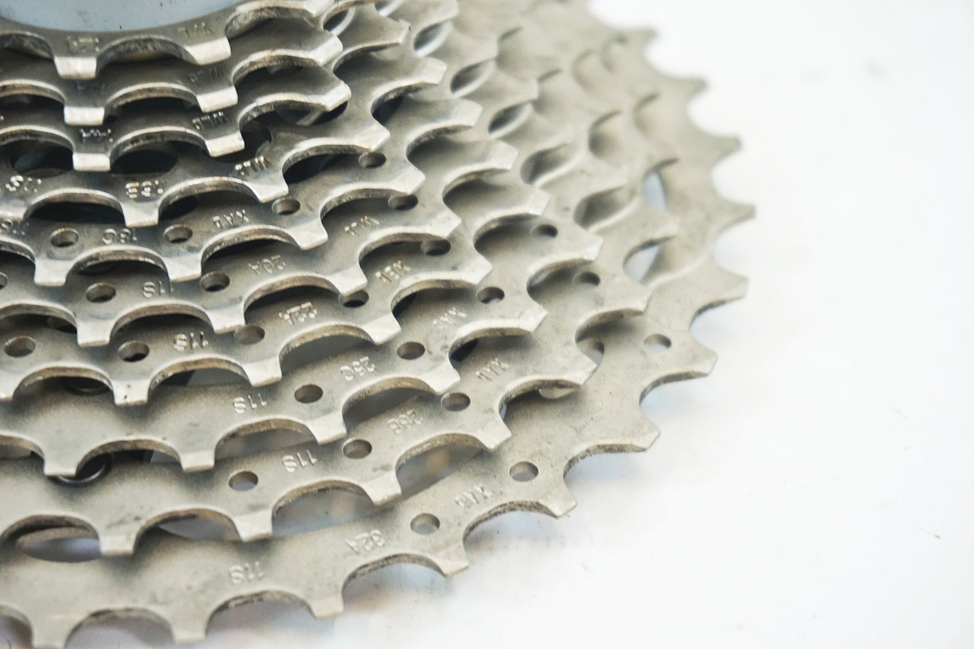 SHIMANO 「シマノ」 ULTEGRA CS-R8000 11-32T 11S スプロケット / 有明ガーデン店