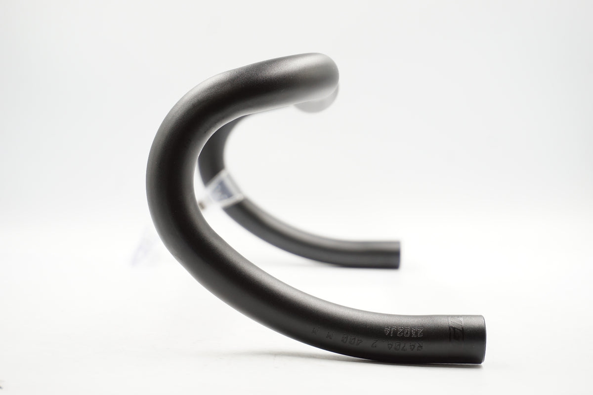 GIANT 「ジャイアント」 CONTACT Φ31.8 400mm ハンドル / 奈良店
