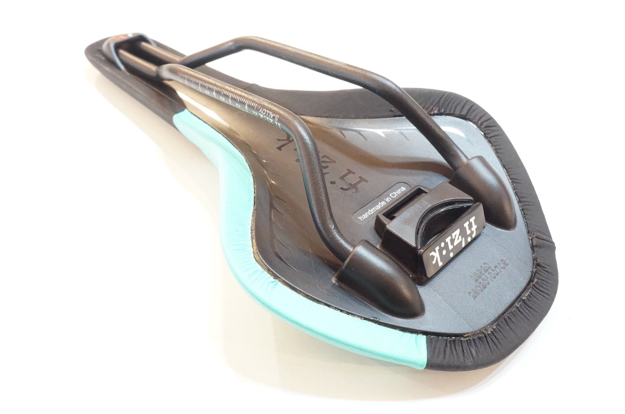 FIZIK 「フィジーク」 ANTARES R7 サドル / バイチャリ浦和ベース
