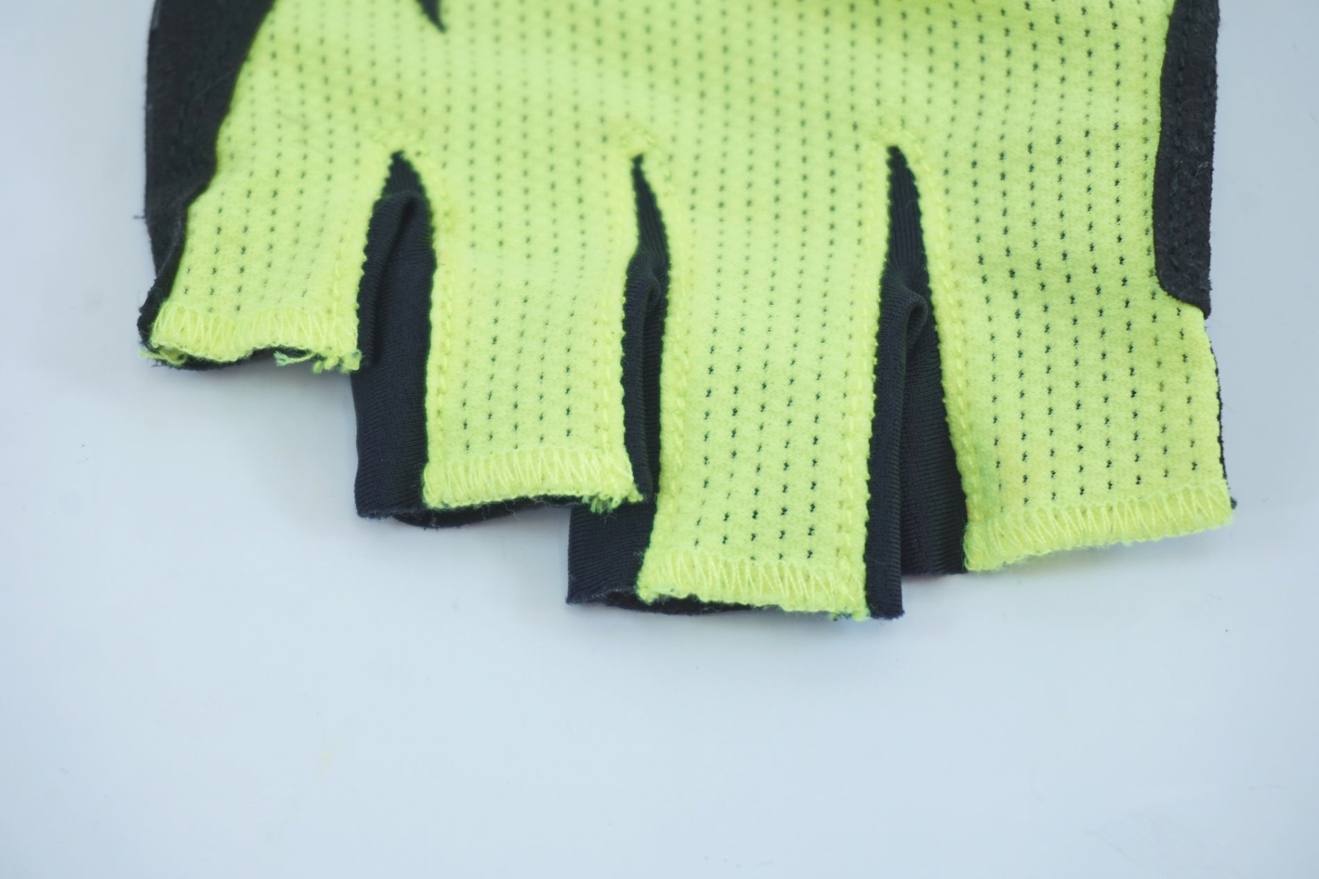 SPECIALIZED 「スペシャライズド」 BODY GEOMETRY GRAIL Lサイズ グローブ / 有明ガーデン店