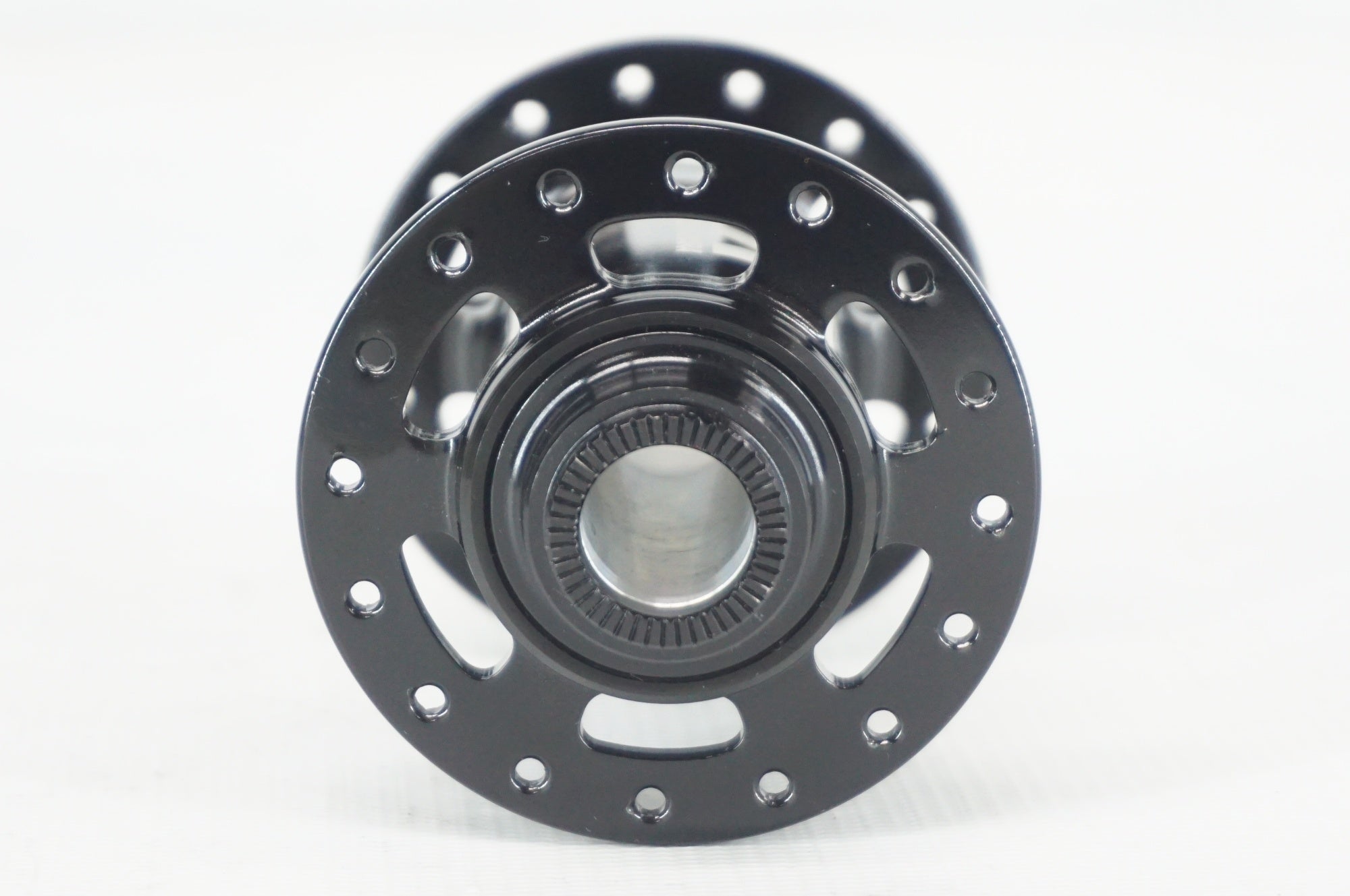 KUWAHARA 「クワハラ」 DIAVOLO V2 BOOST フロントハブ / 阪急塚口店