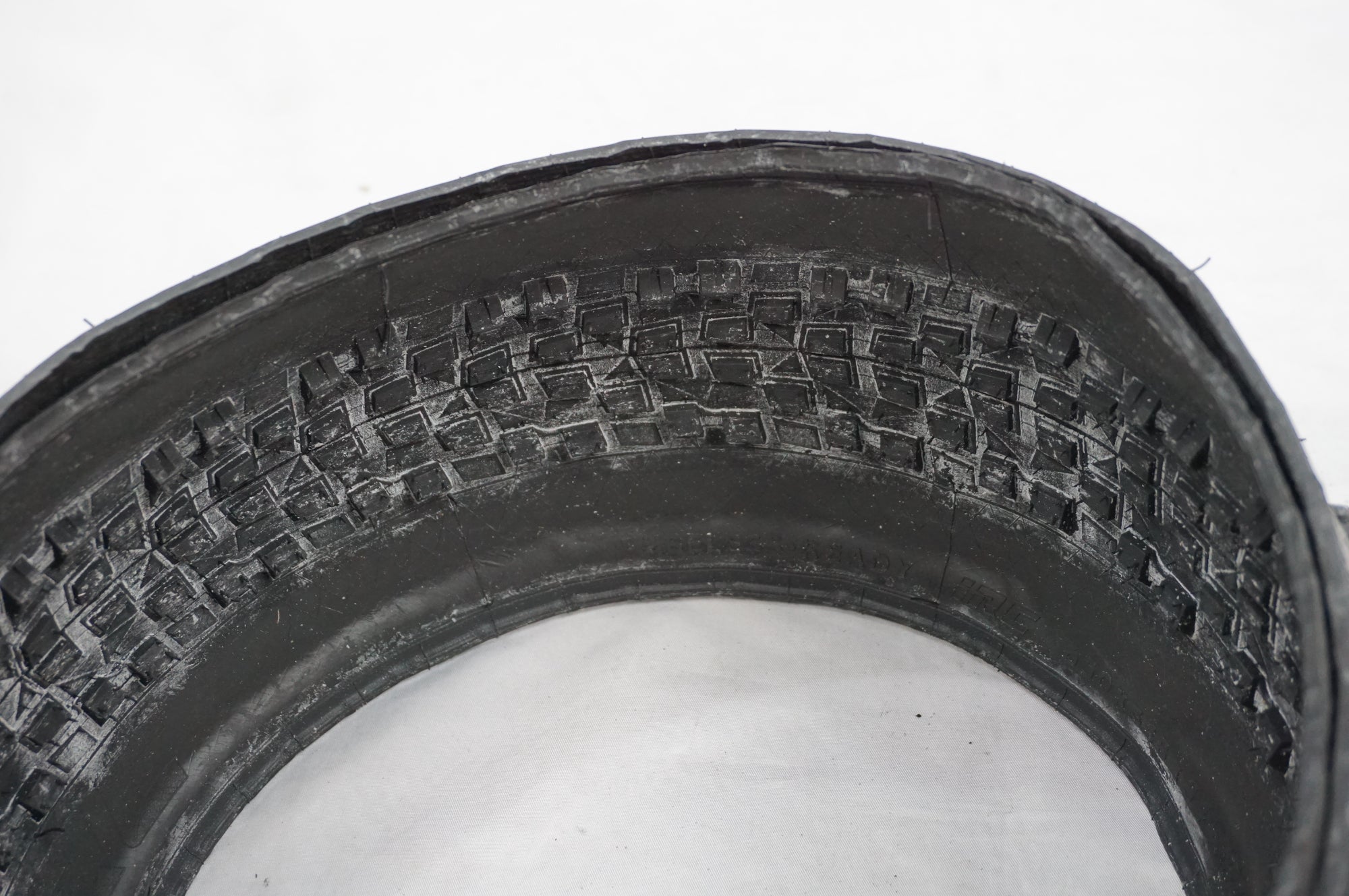 IRC 「アイアールシー」 MYTHOS XC 27.5x2.25 TLRタイヤセット / 川越店