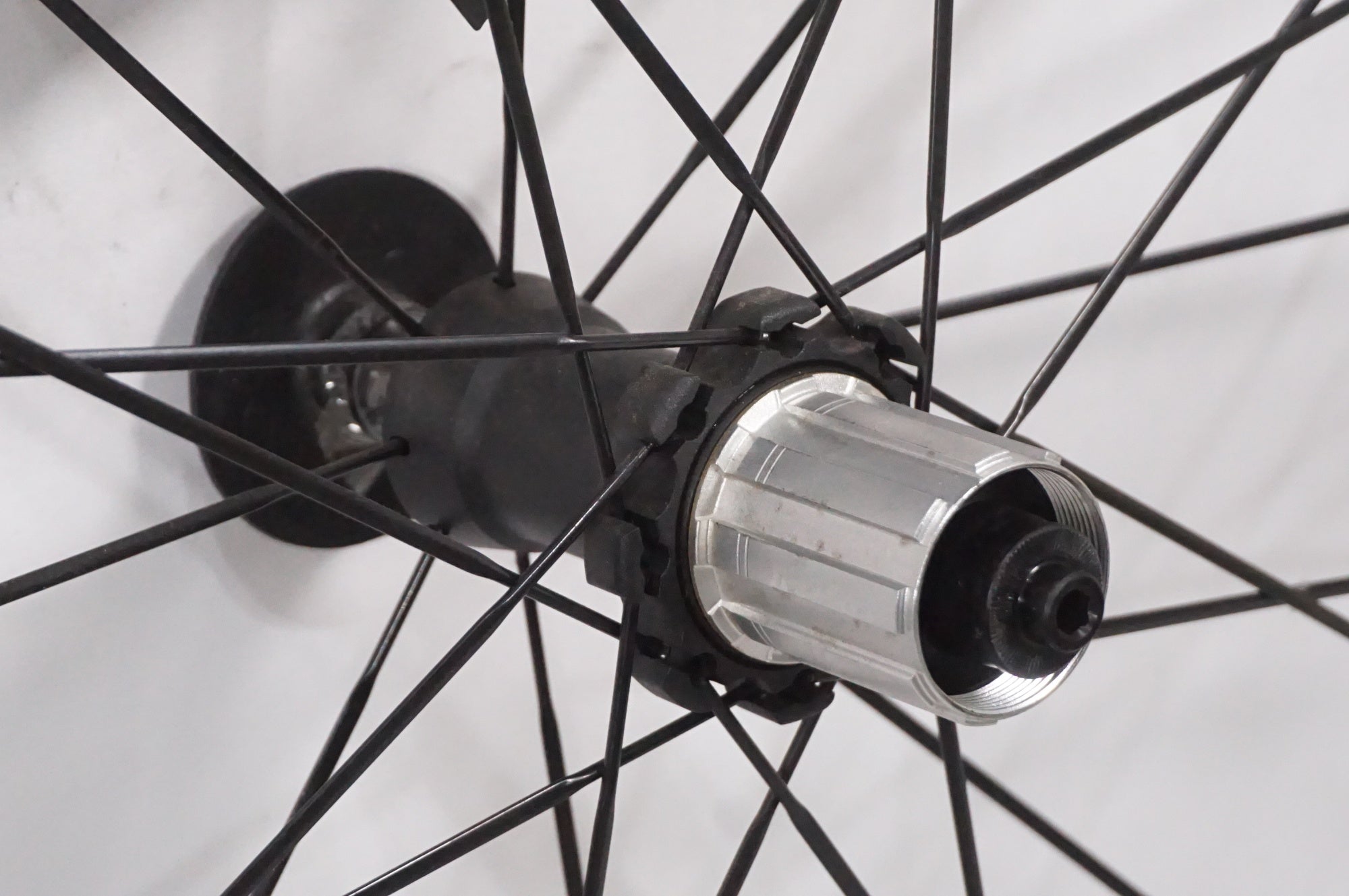VUELTA 「ヴエルタ」 Carbon Pro VX2 ホイールセット / AKIBA店