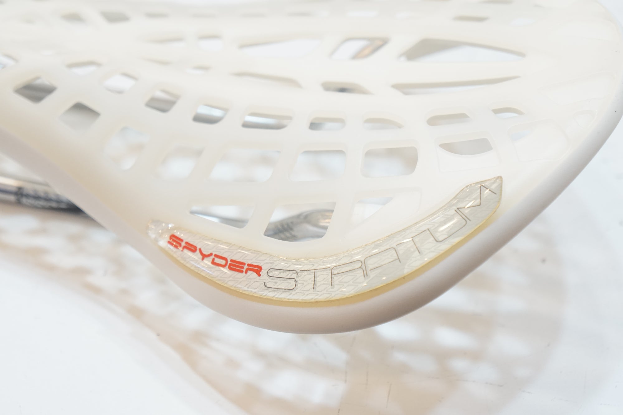 TIOGA 「タイオガ」 SPYDER STRATUM サドル / バイチャリ浦和ベース