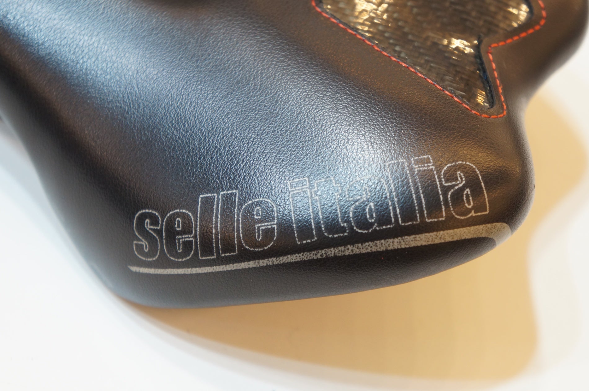 SELLE ITALIA 「セライタリア」 SLR サドル / バイチャリ浦和ベース