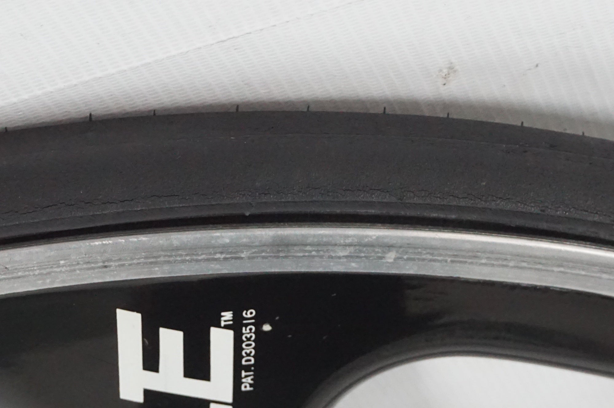 TRI SPOKE 「トライスポーク」 バトン 650C シングル カーボンフロントホイール / 阪急塚口店