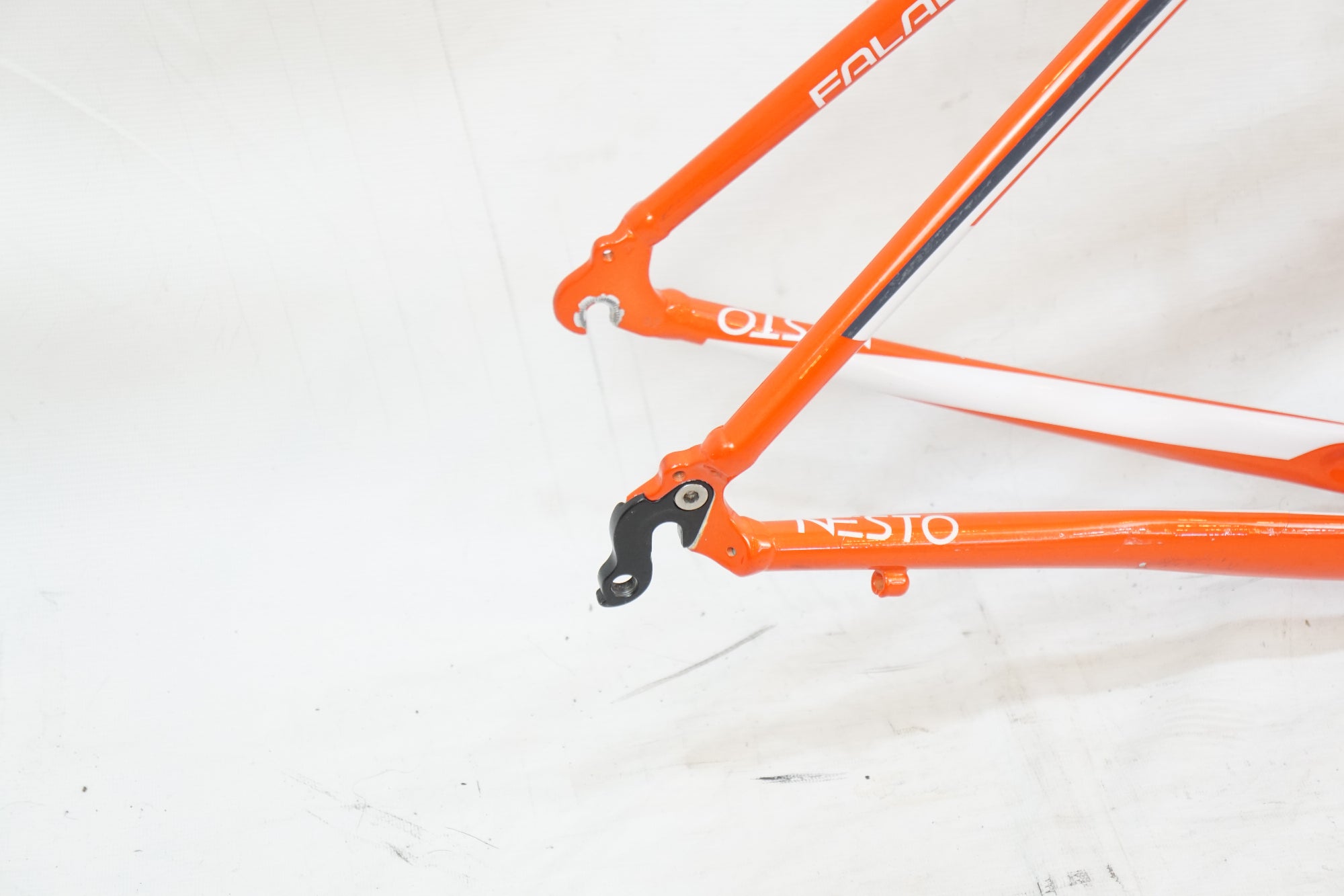 NESTO 「ネスト」 FALAD 年式不明 フレームセット / バイチャリ浦和ベース