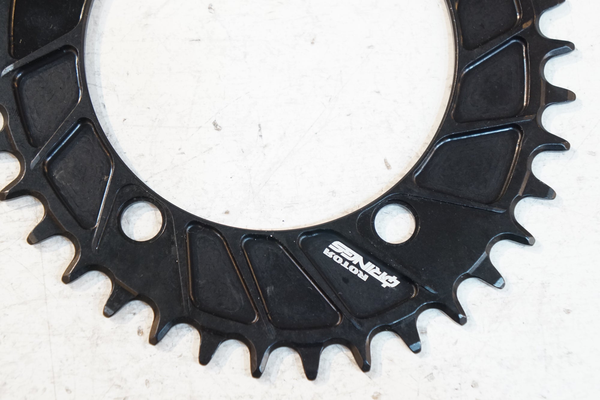 ROTOR 「ローター」 QRINGS 38T チェーンリング / バイチャリ浦和ベース