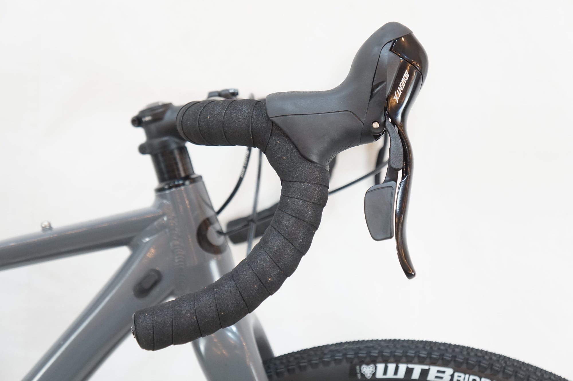 GT 「ジーティー」 GRADE ALLOY SPORTS 2025年モデル ロードバイク / バイチャリ浦和ベース