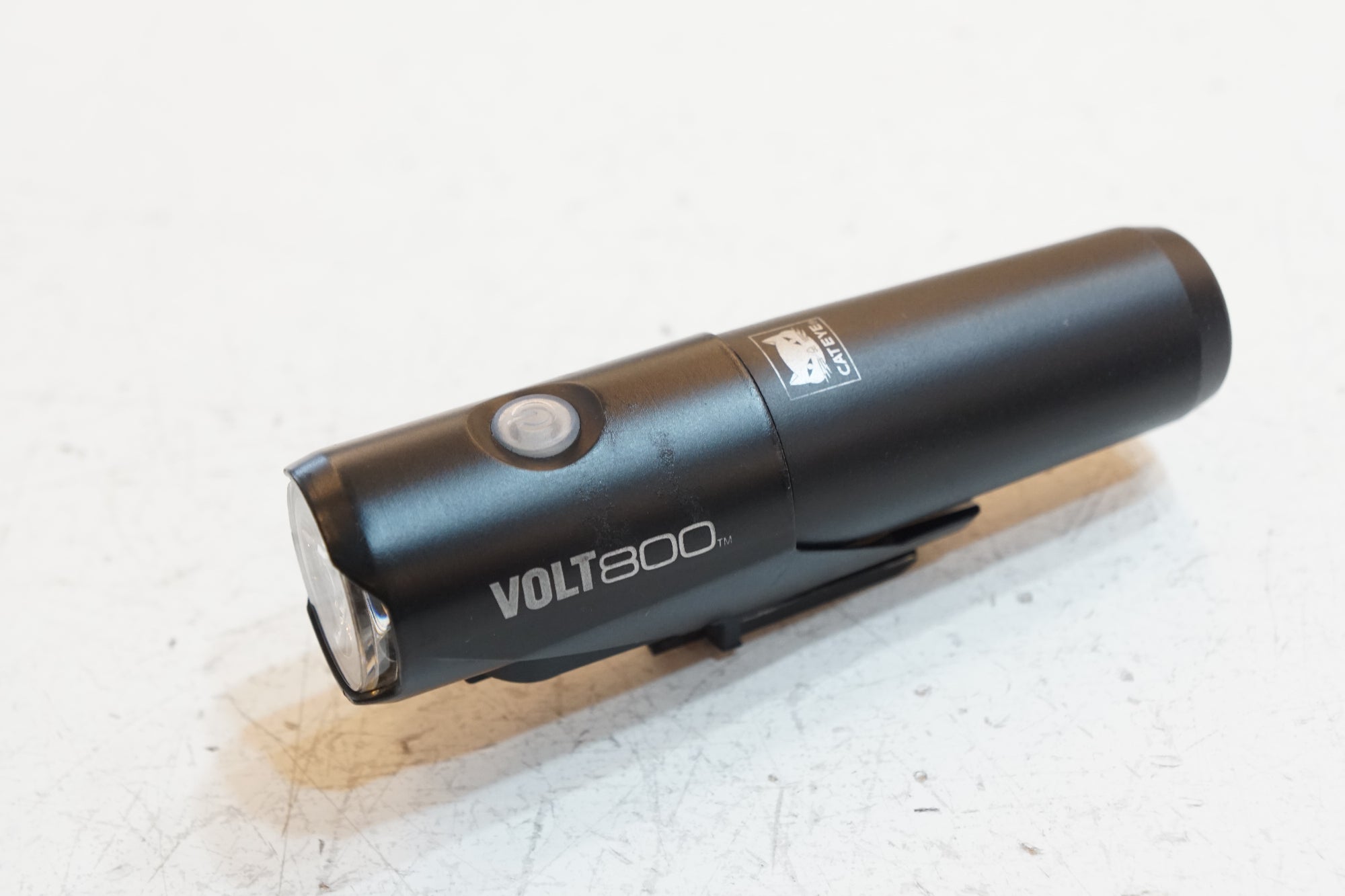 CATEYE 「キャットアイ」 VOLT800 フロントライト / バイチャリ浦和ベース