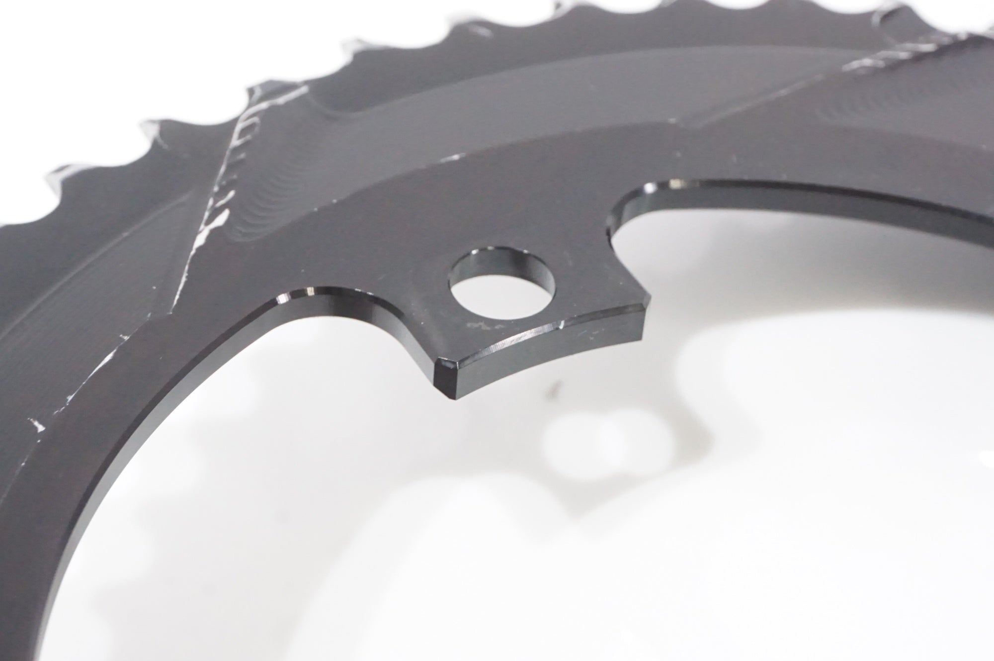 ABSOLUTE BLACK 「アブソリュートブラック」 PREMIUM OVAL ROAD 50T チェーンリング / AKIBA店