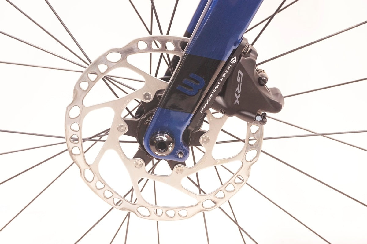 BASSO 「バッソ」 FANGO 2021年モデル ロードバイク / 大阪門真店