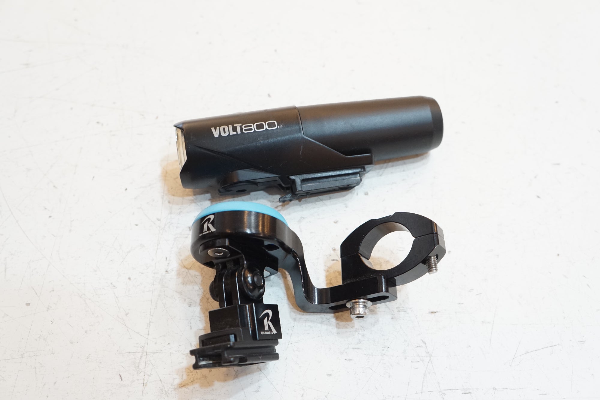 【中古美品】CATEYE VOLT800 自転車用フロントライト VOLT800 | 製品情報 | CATEYE（キャットアイ）