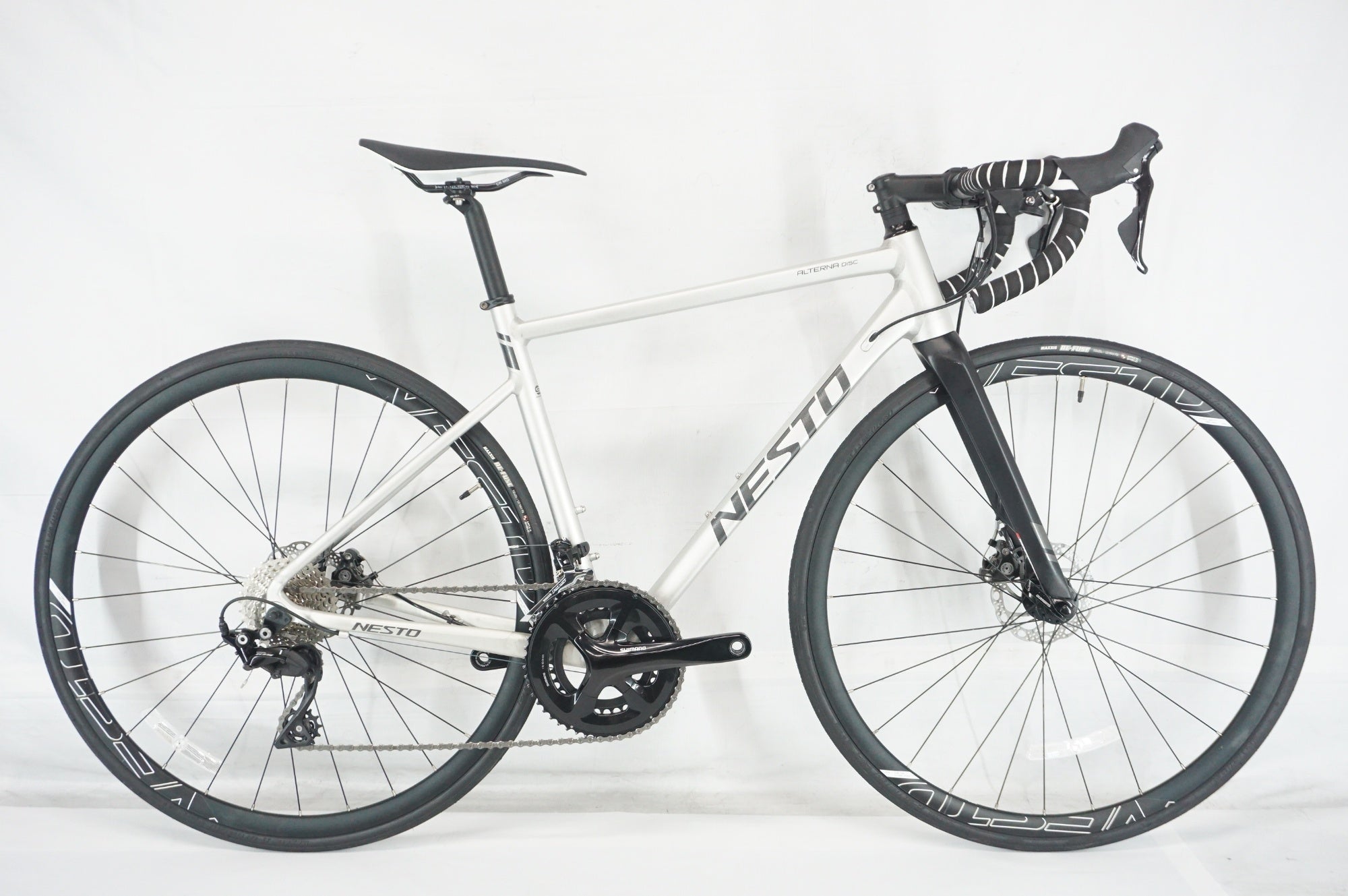 NESTO 「ネスト」 ALTERNA DISC 2025年モデル ロードバイク / 阪急塚口店