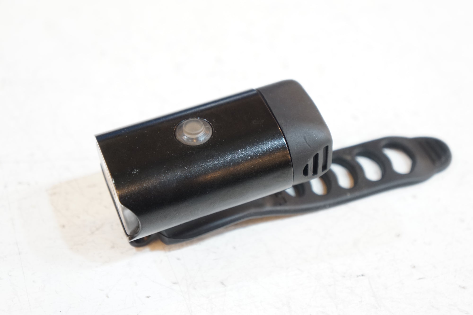 LEZYNE 「レザイン」 400XL フロントライト / バイチャリ浦和ベース