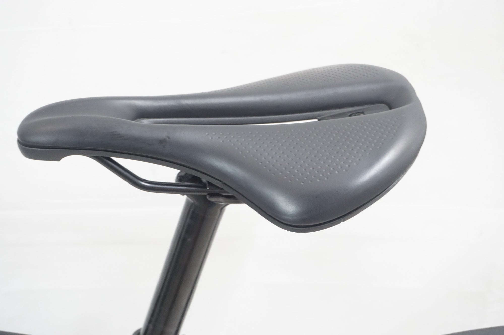 TREK 「トレック」 EMONDA ALR5 DISC 2023年モデル ロードバイク / 福岡アイランドシティ店