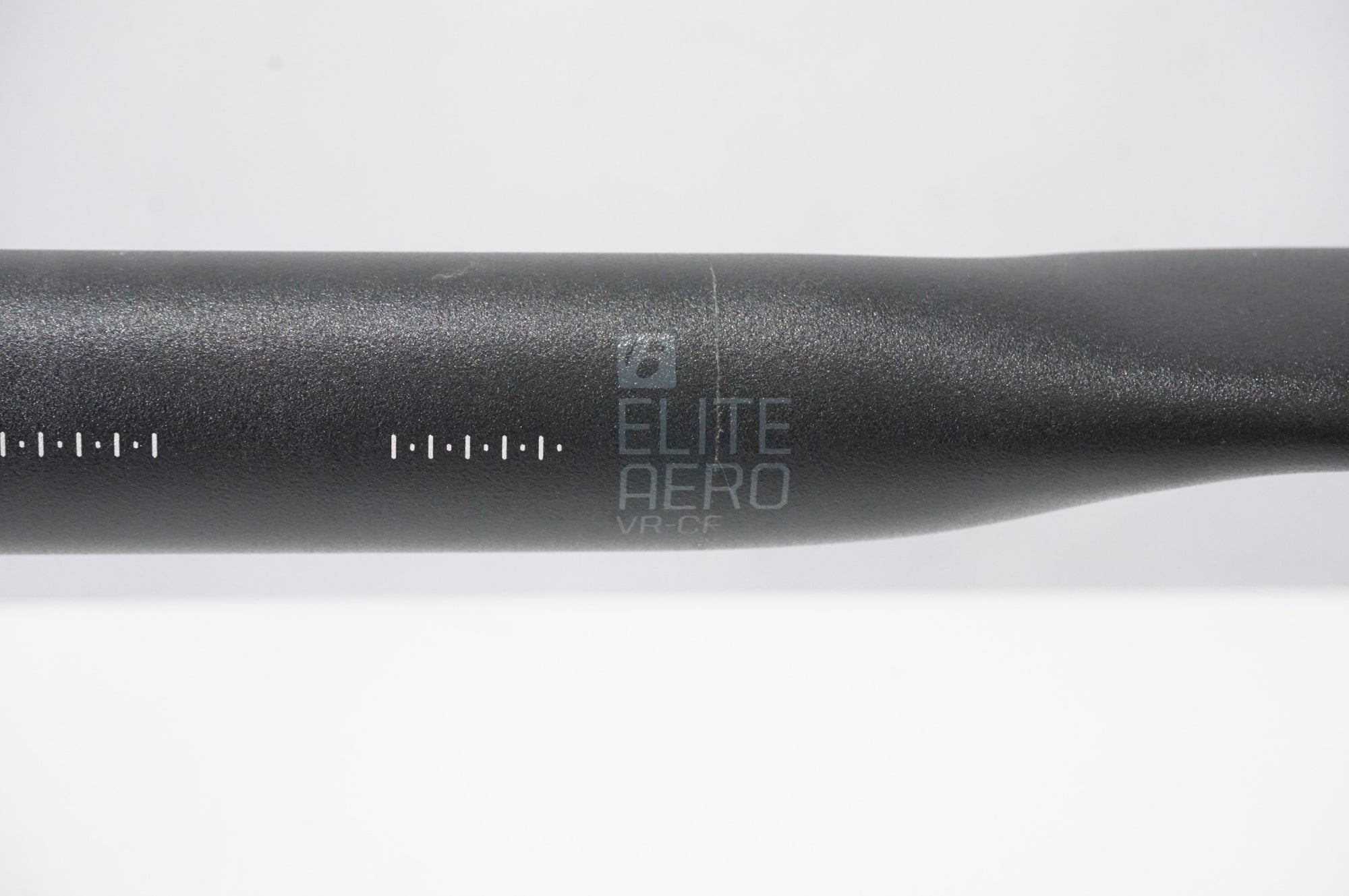 BONTRAGER 「ボントレガー」 ELITE AERO VR-CF φ31.8 40cm ハンドル / AKIBA店