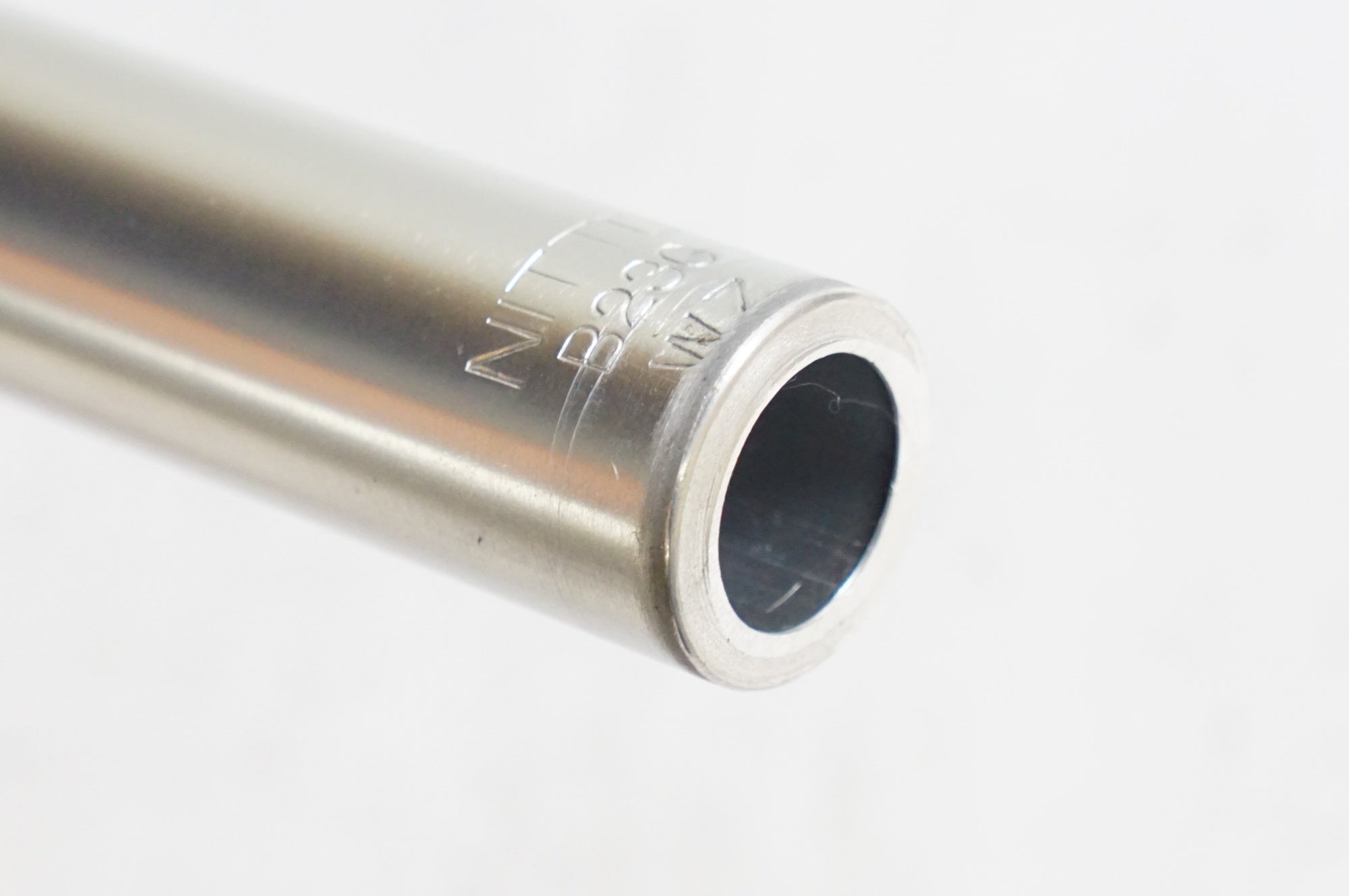 NITTO 「ニットー」 B230 560mm φ25.4 ハンドル / 熊谷本店