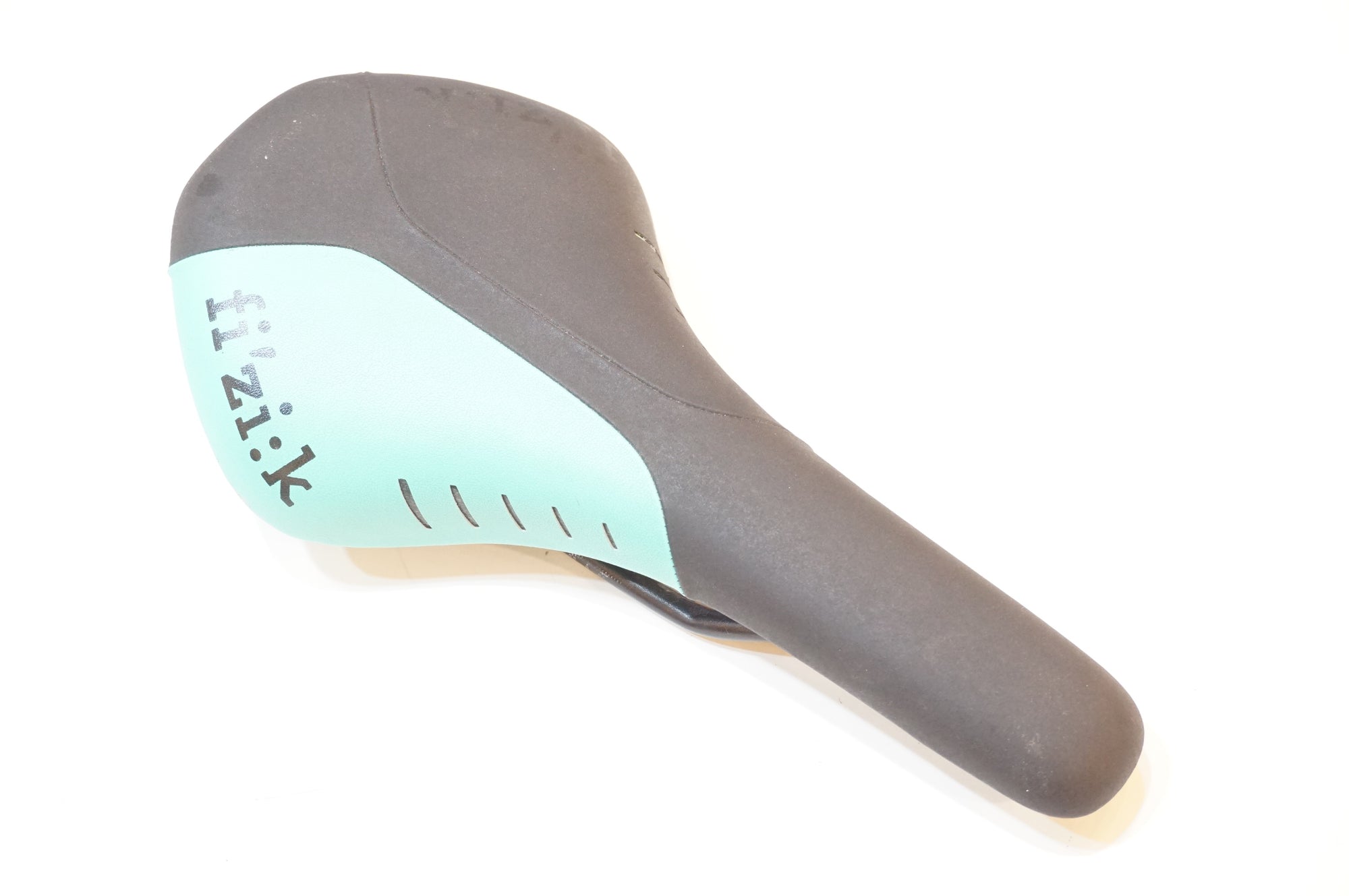 FIZIK 「フィジーク」 ANTARES R7 サドル / 浦和ベース