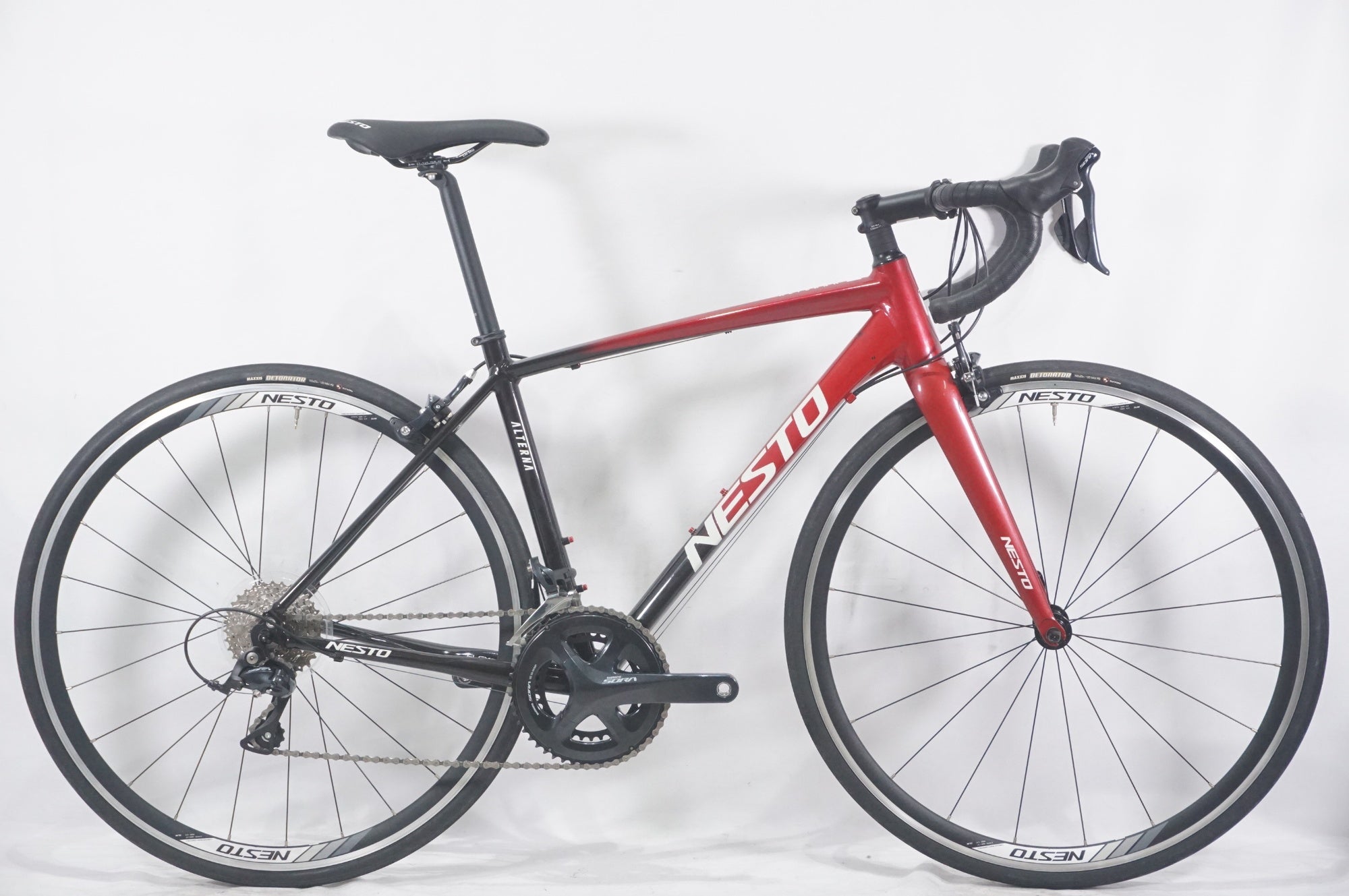 NESTO ネスト ALTERNA オルタナ ロードバイク スポーツ自転車