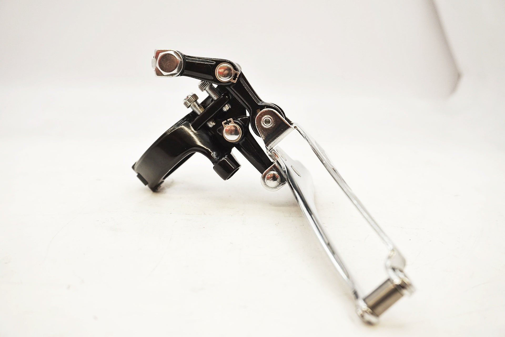 SUNTOUR 「サンツアー」 CYCLONE BLACK LIMITED フロントディレイラー / 有明ガーデン店