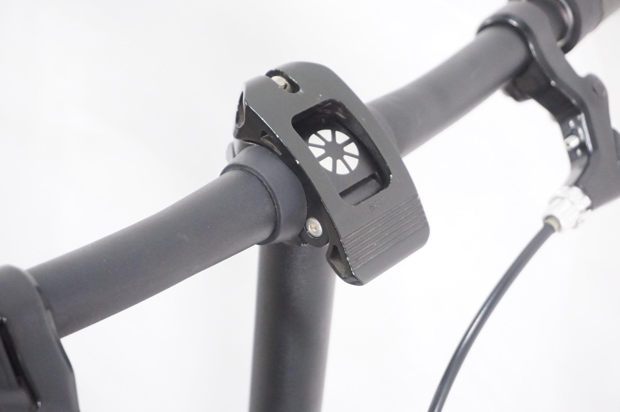 DAHON 「ダホン」 CURVE D7 2017年モデル 16インチ 折り畳み自転車 / AKIBA店