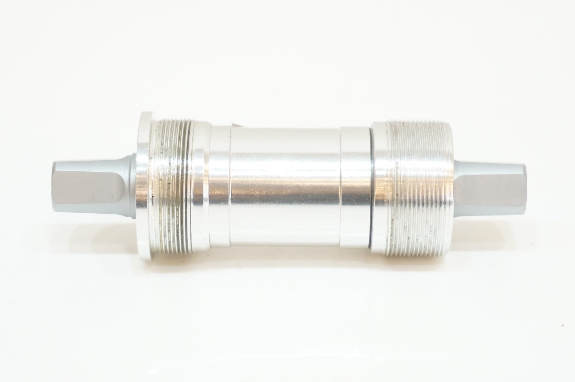 TANGE 「タンゲ」 LN7922 JIS BSA 118mm BB / 浦和ベース