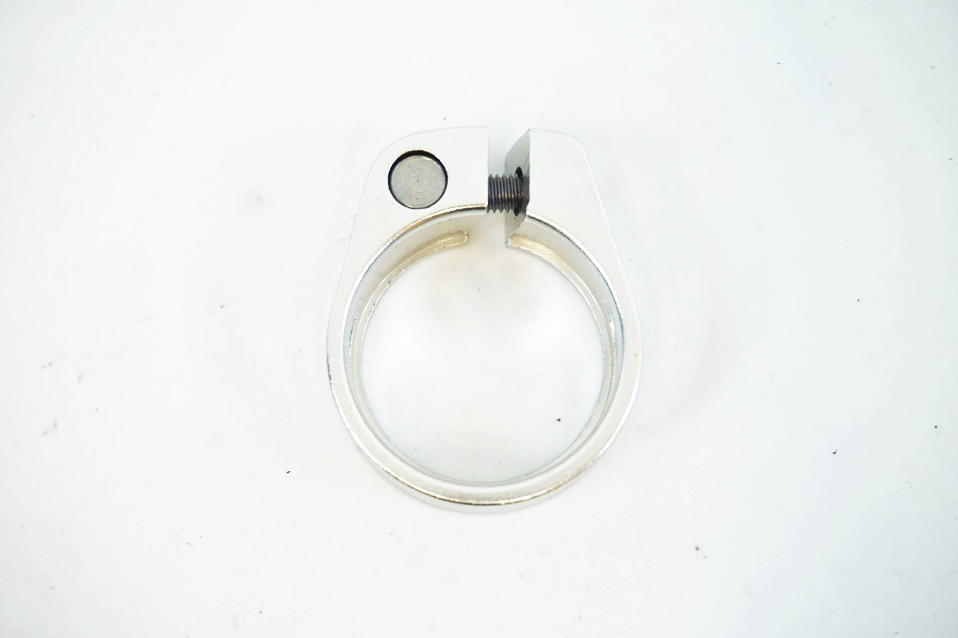 ノーブランド Φ31.8 シートクランプ / 有明ガーデン店