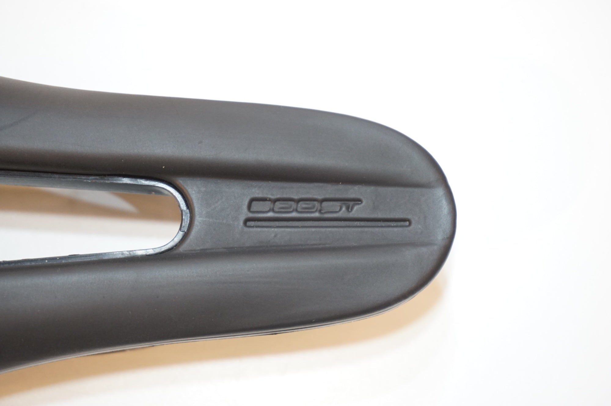 SELLE ITALIA 「セライタリア」 NOVUS BOOST EVO サドル/ 浦和ベース