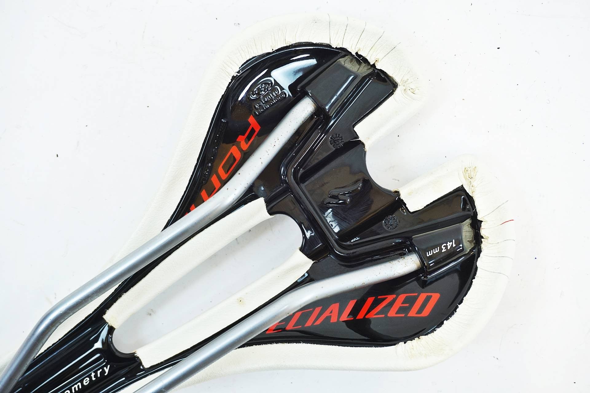 SPECIALIZED 「スペシャライズド」 ROMIN サドル / 有明ガーデン店