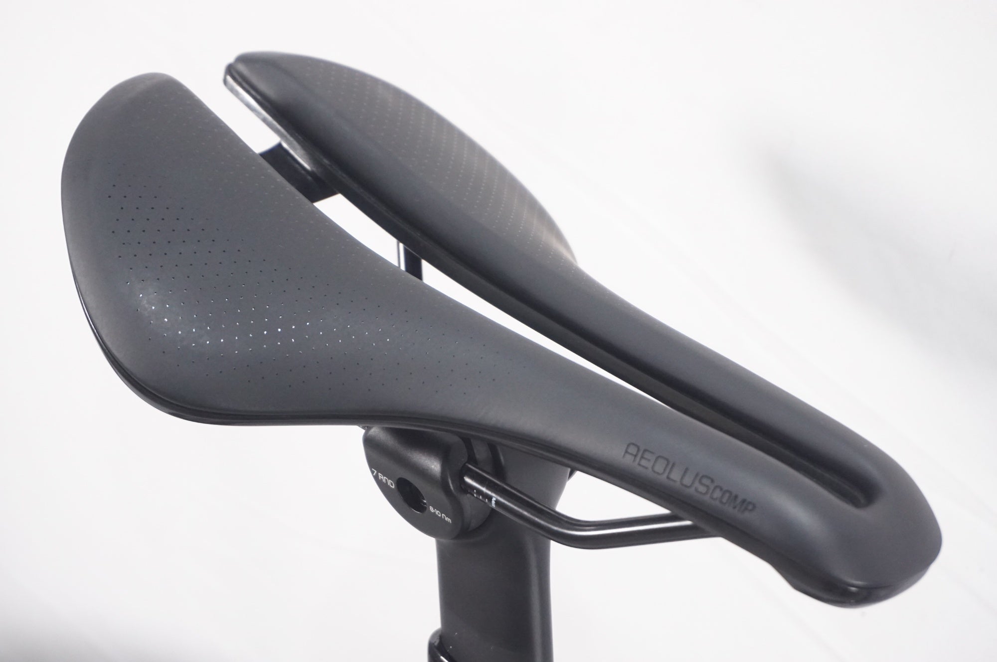 TREK 「トレック」 MADONE SL 7 (GEN 8) 2025年モデル ロードバイク / AKIBA店