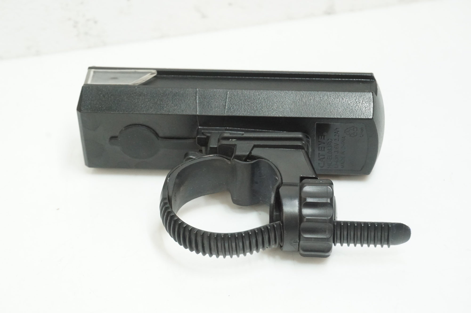 CATEYE 「キャットアイ」 AMPP300 フロントライト / 大宮店