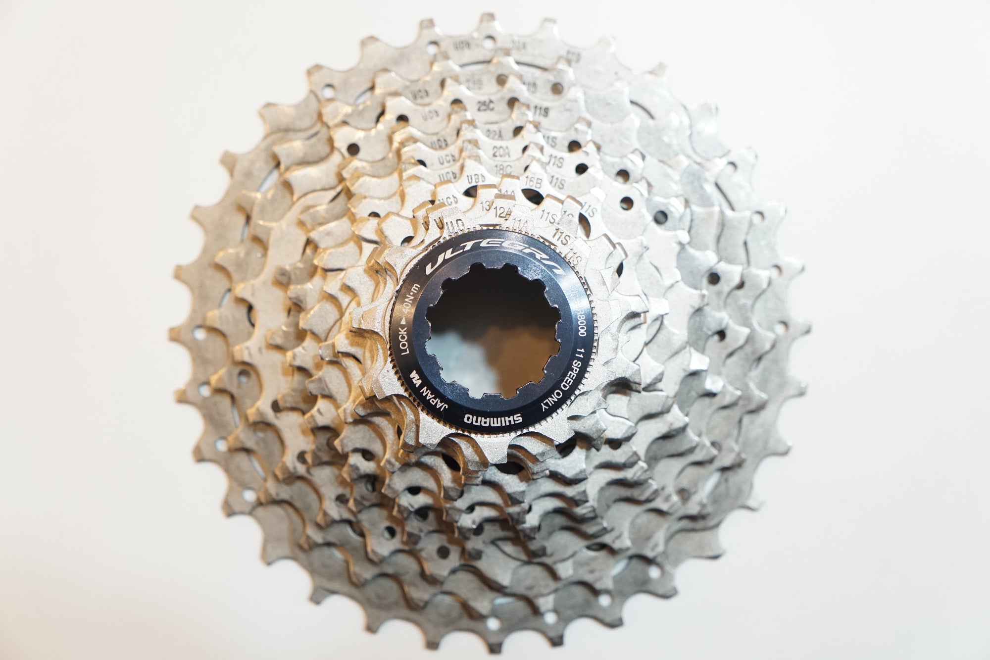 SHIMANO 「シマノ」 ULTEGRA CS-R8000 11-32T スプロケット