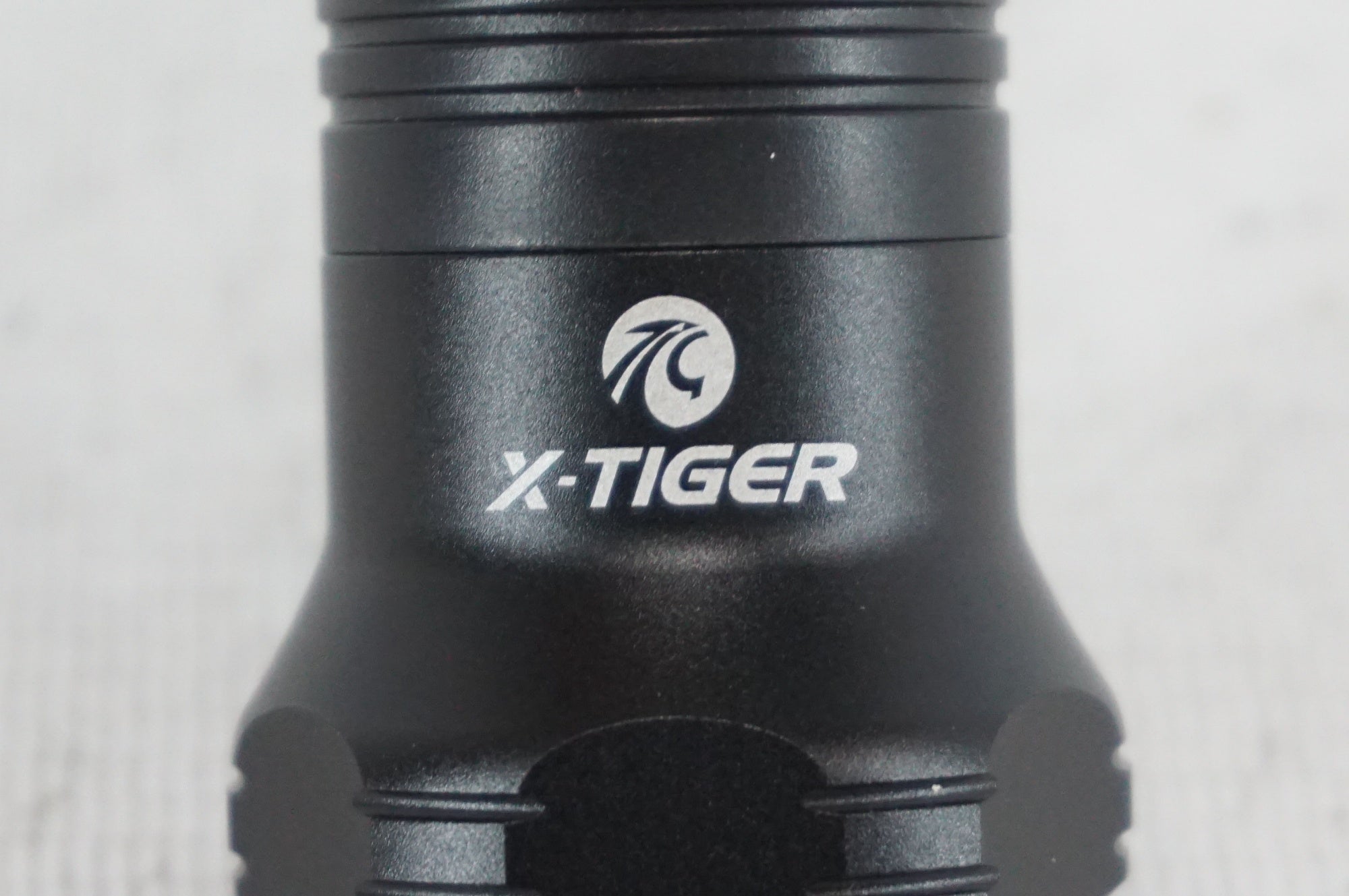 X-TIGER 「エックスタイガー」 リアライト / 阪急塚口店