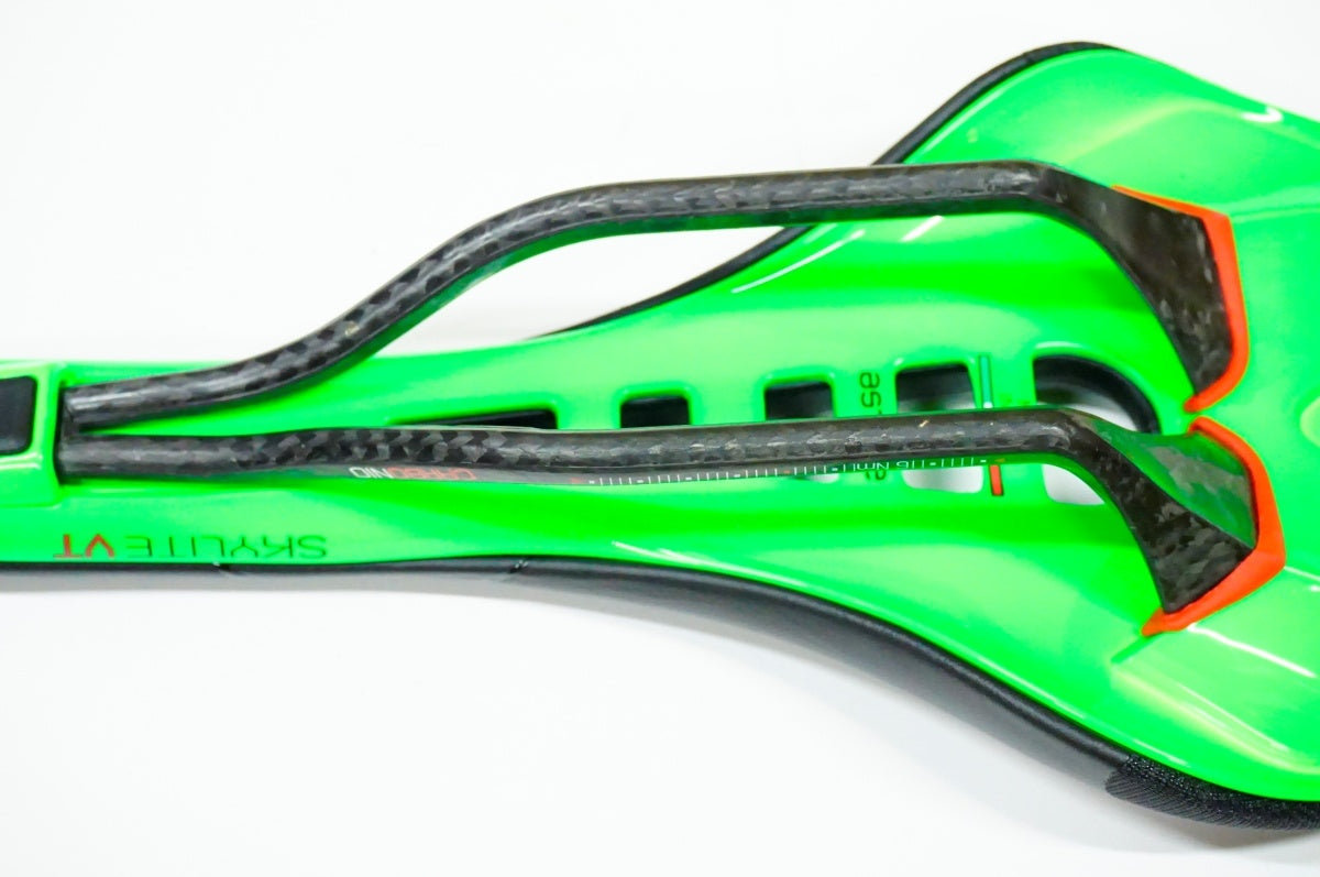 ASTUTE 「アスチュート」 SKYLITE VT CARBON NIO サドル / 名古屋大須店