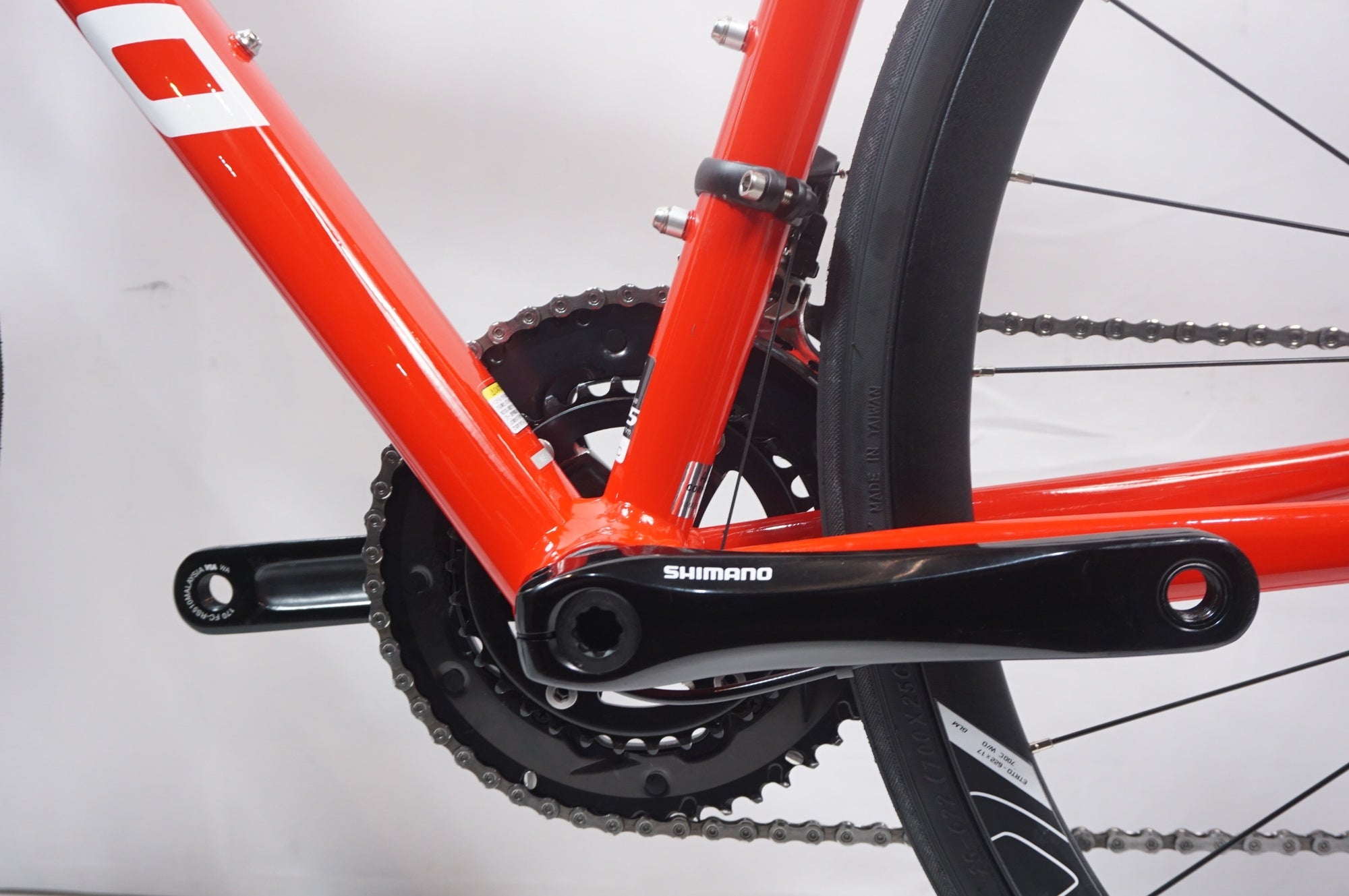 NESTO 「ネスト」 ALTERNA DISC 2025年モデル ロードバイク / 世田谷店