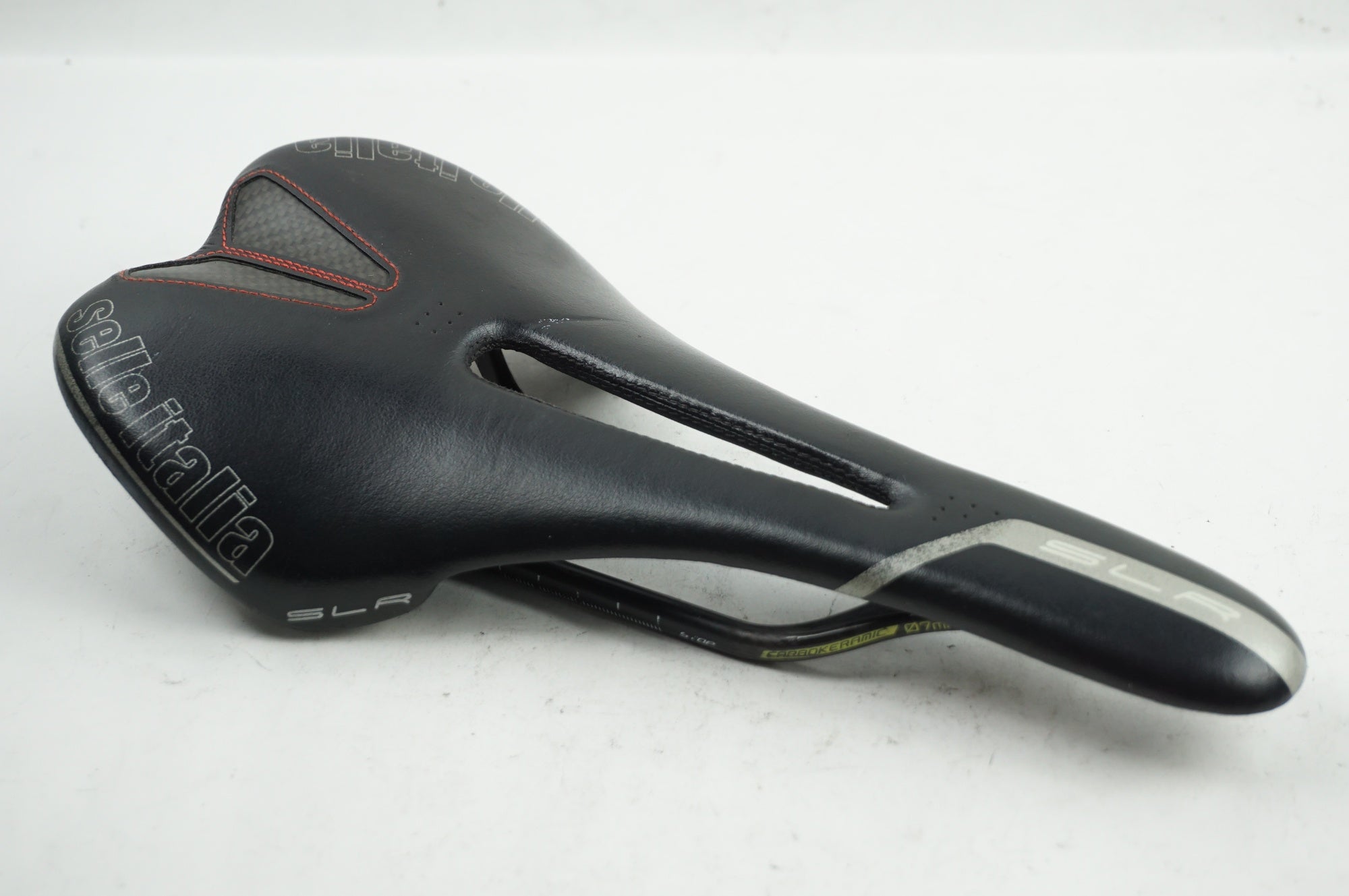 SELLA ITALIA 「セライタリア」 SLR KIT CARBONIO FLOW サドル / 川越