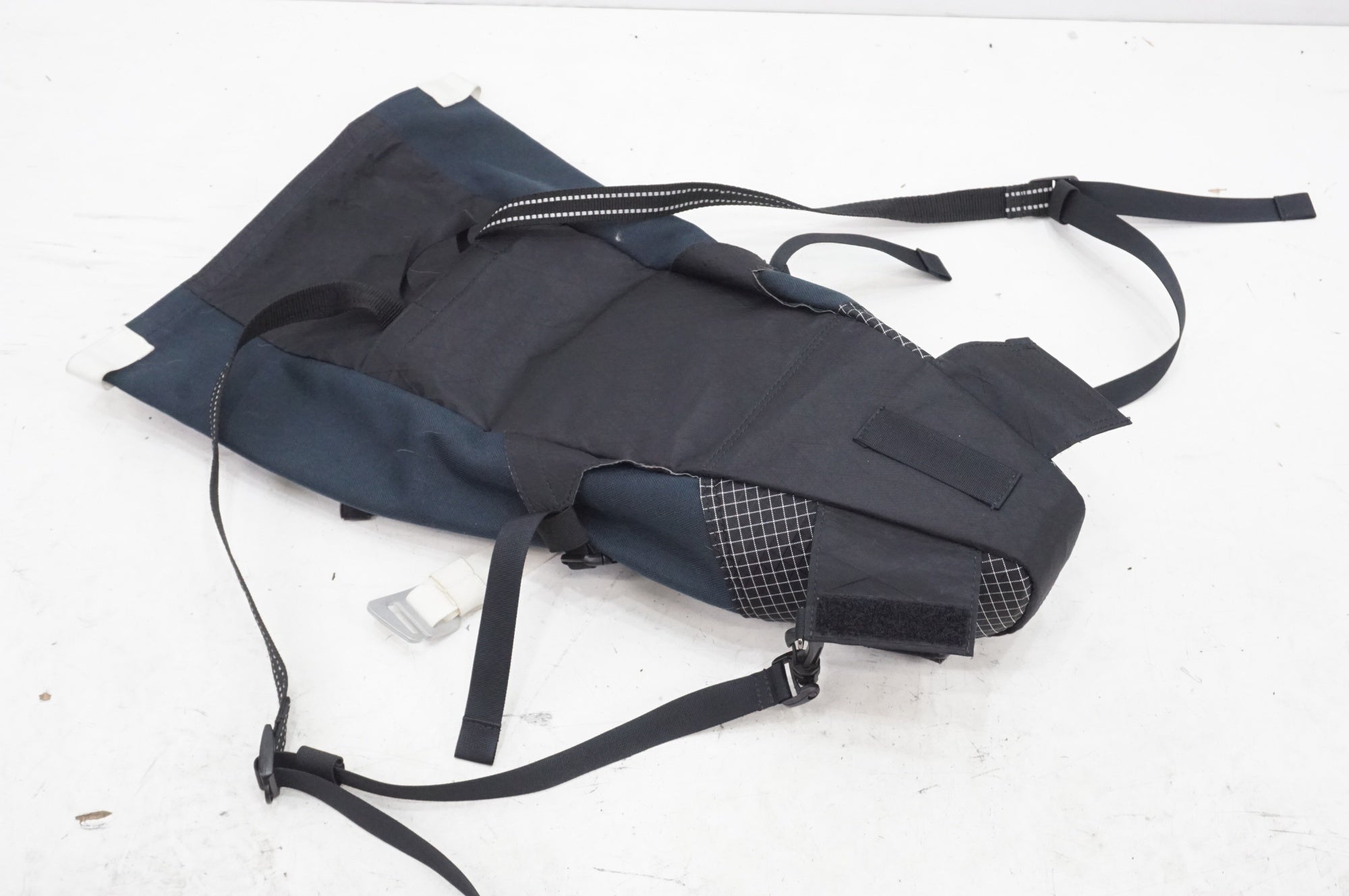 RAWLOW MOUNTAIN WORKS 「ロウロウマウンテンワークス」 サドルバッグ / 大宮店