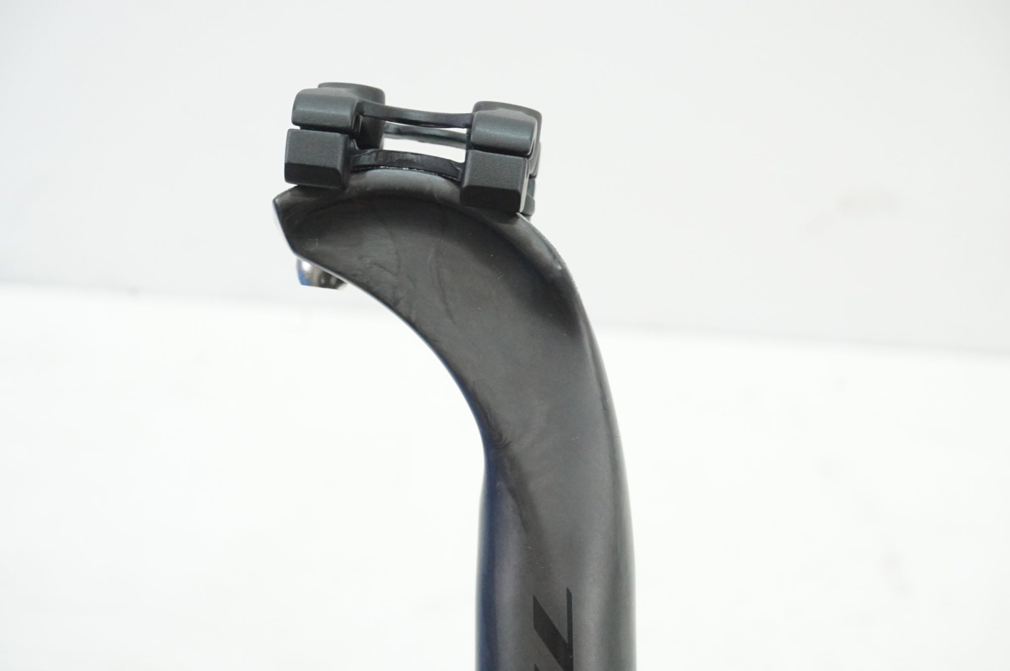 TNI 「ティーエヌアイ」 LW168 φ27.2 400mm シートポスト / 大宮店