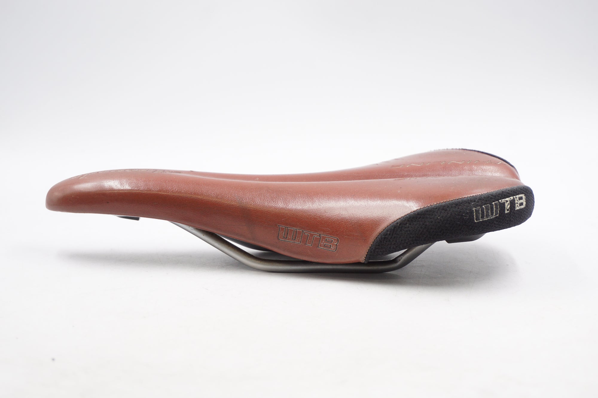 WTB 「ダブルティービー」 SILVERADO THINLINE サドル / 奈良店