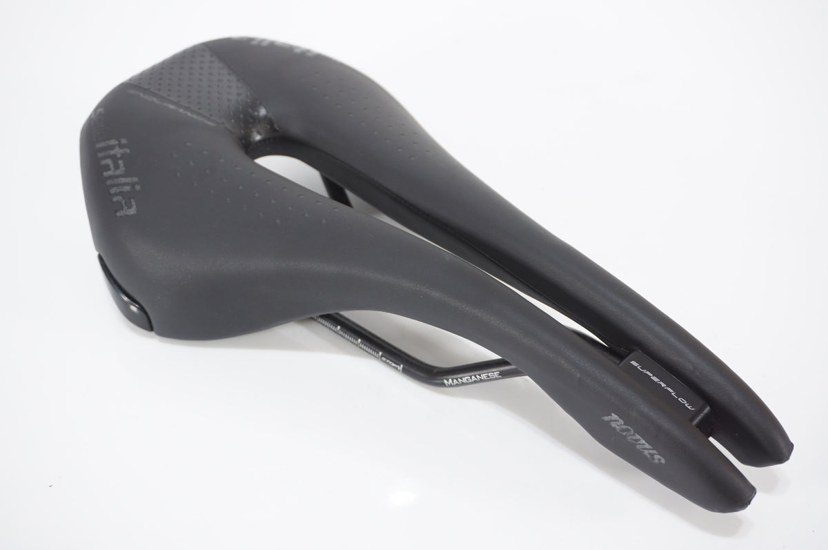 SELLE ITALIA 「セライタリア」 NOVUS サドル / AKIBA店